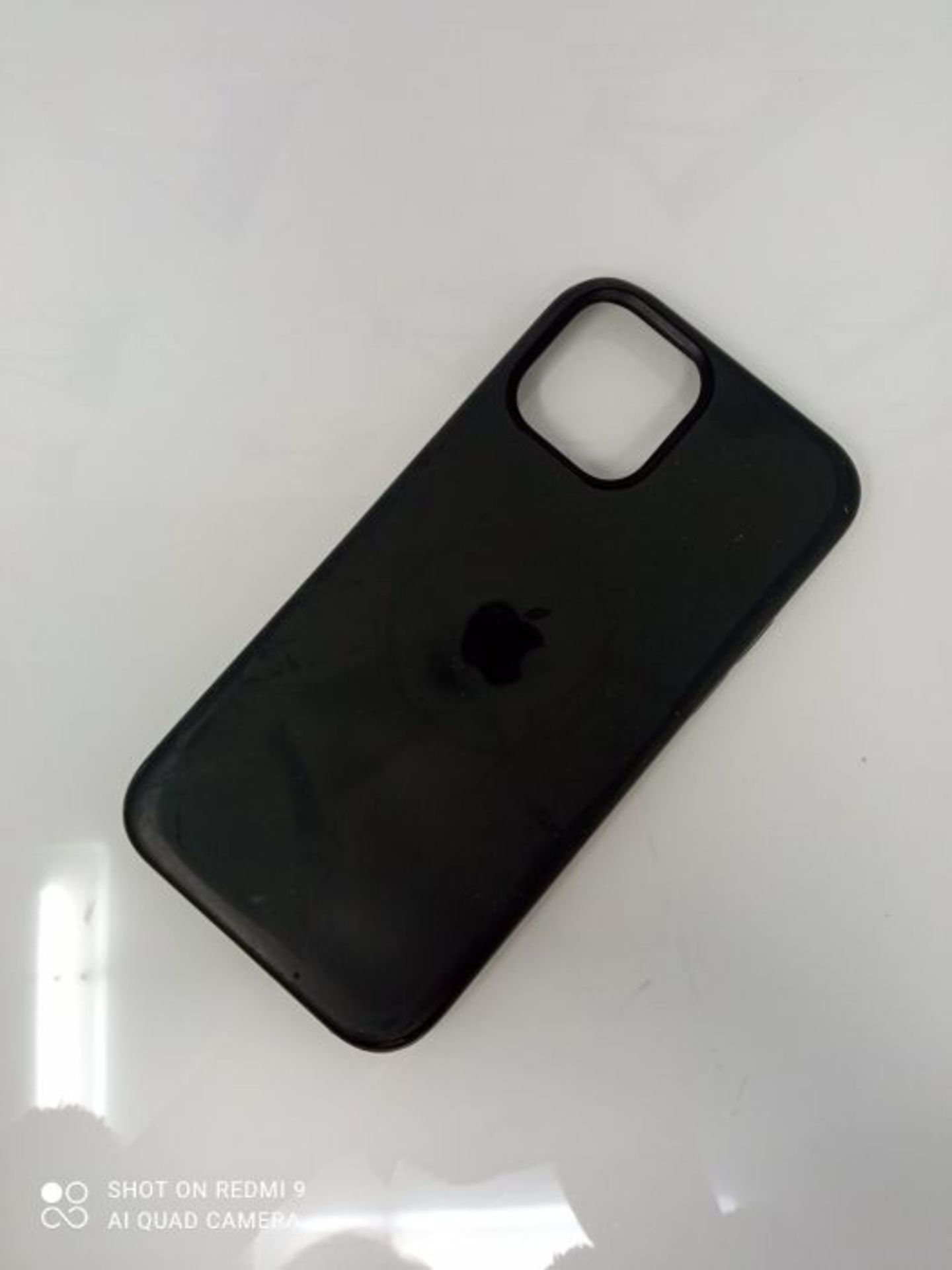 Apple Silikon Case mit MagSafe (für iPhone 12 | 12 Pro) - Schwarz - Image 2 of 2