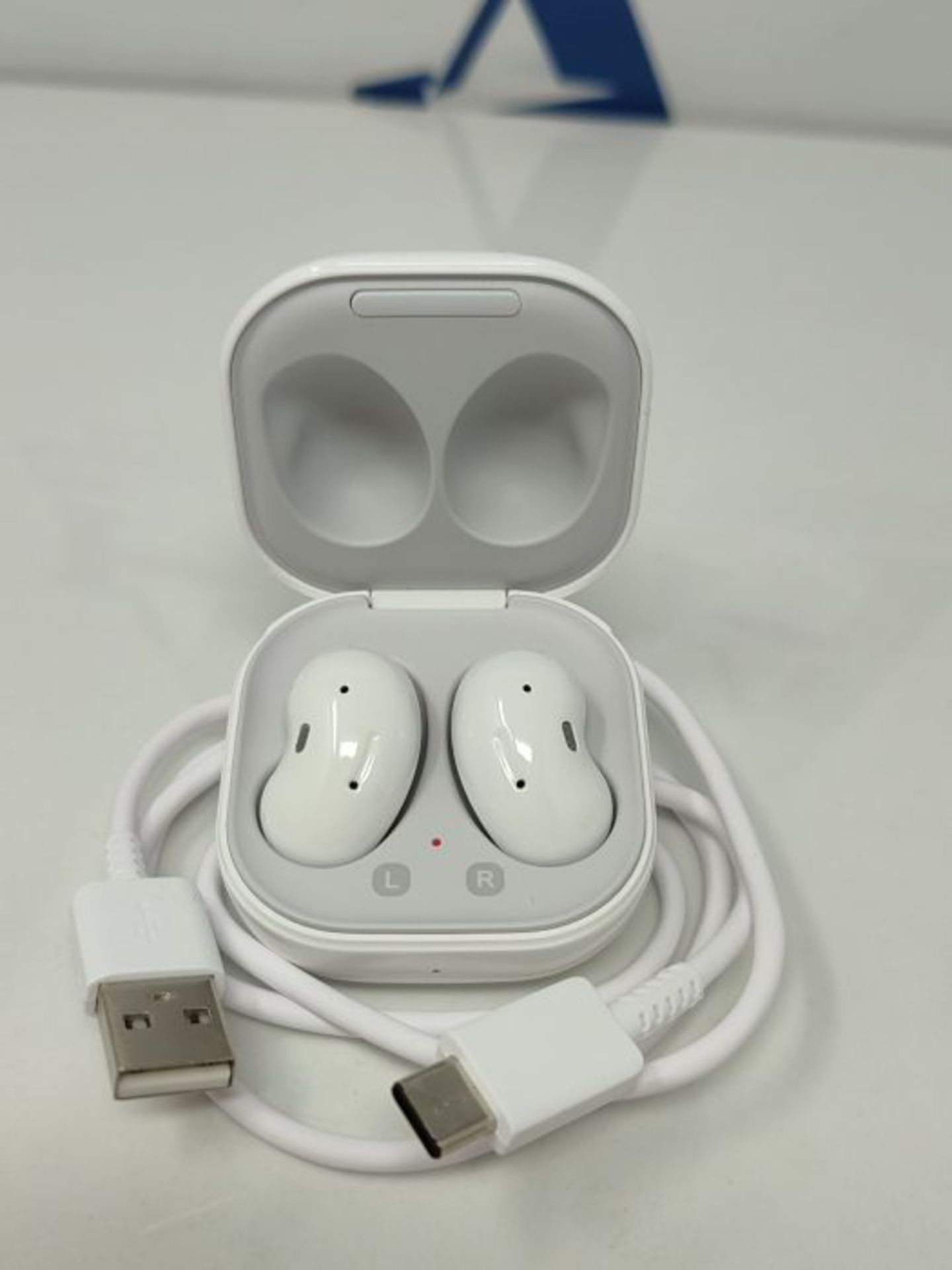 RRP £69.00 Samsung Galaxy Buds Live Wireless Earphones, 2 Year Manufacturer Warranty, Mystic Whit - Image 3 of 3