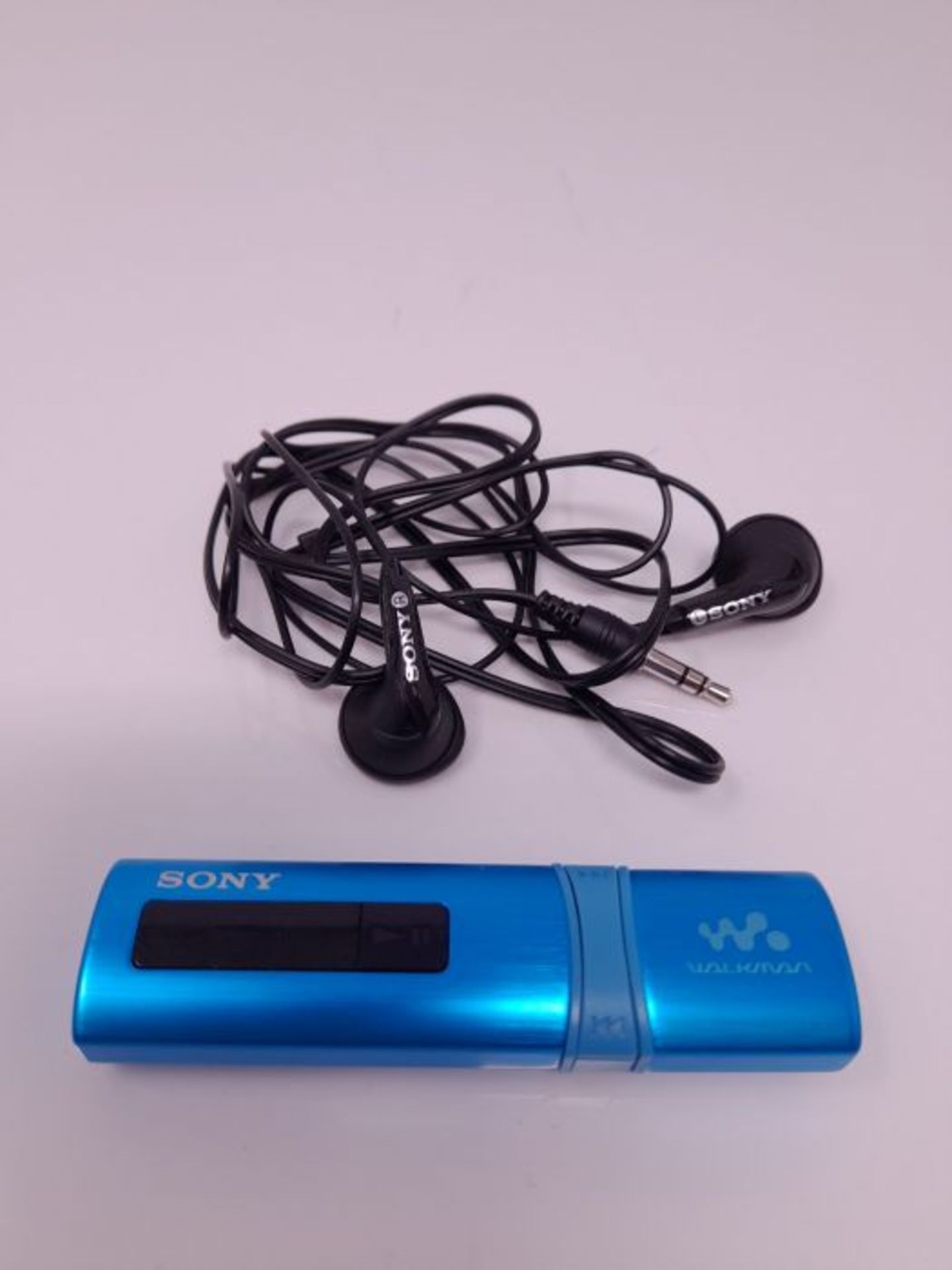 RRP £59.00 Sony NWZ-B183B Portable Walkman with Built-in USB - Blue - Image 2 of 3