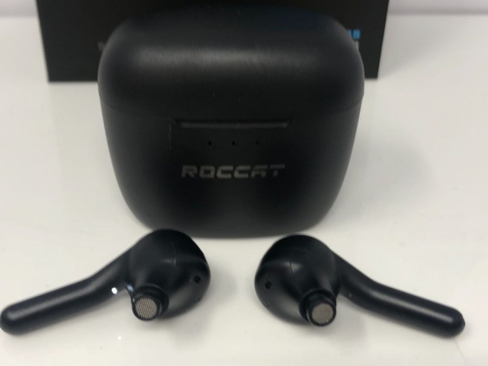 RRP £82.00 Roccat Syn Buds Air - wireless earbuds for mobile gaming with dual microphone technolo - Image 3 of 3