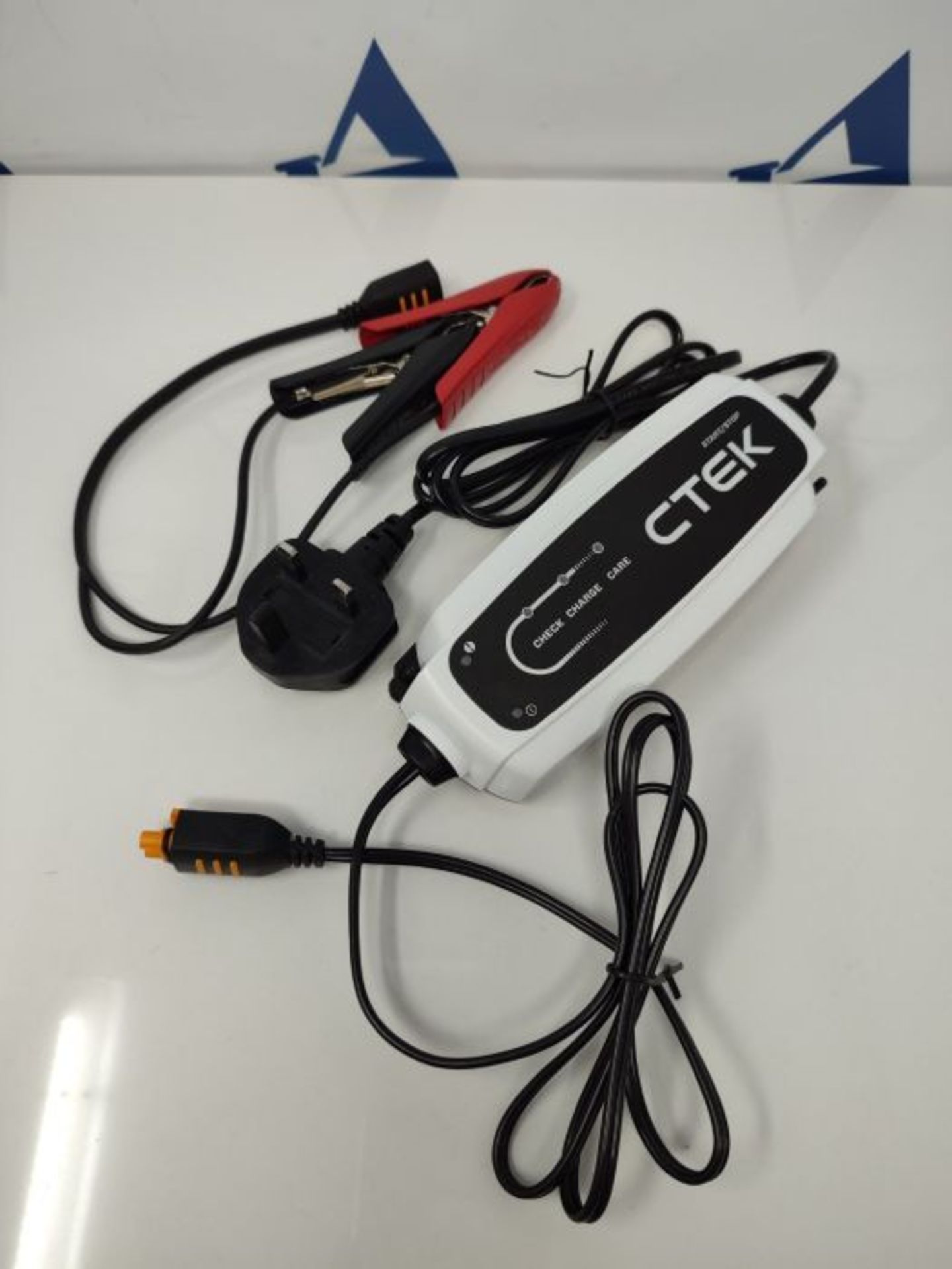 RRP £79.00 CTEK 40-106 CT5 Start/Stop, Battery Charger 12 V, Trickle Charger, Intelligent Charger - Image 3 of 3