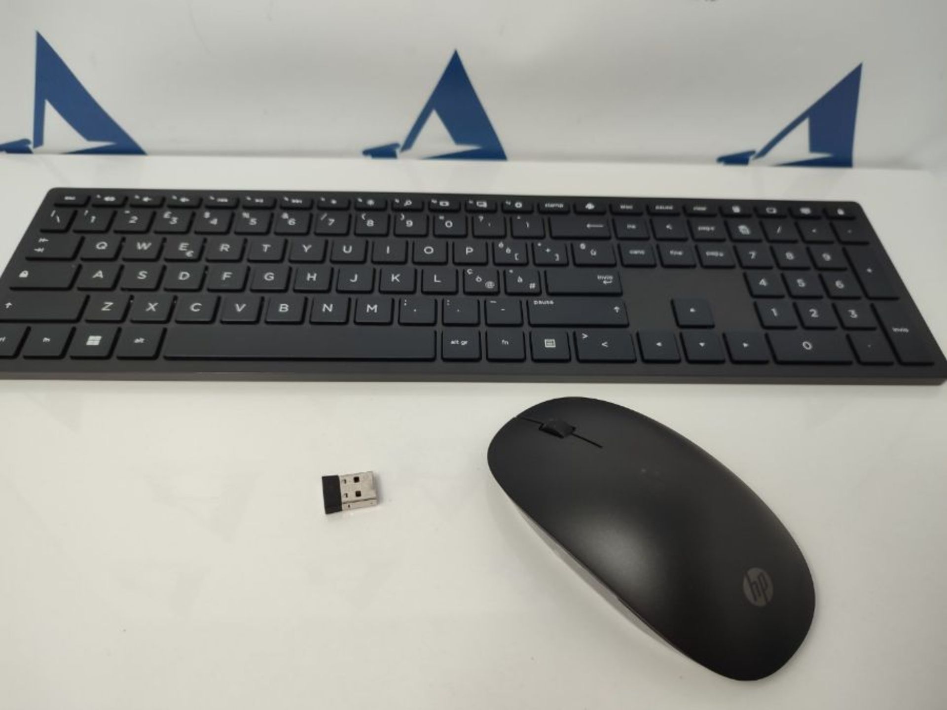 RRP £50.00 HP Pavilion 800 Wireless QWERTZ Keyboard and Mouse Combo (Nano USB Receiver, 2 AAA Bat - Image 3 of 3