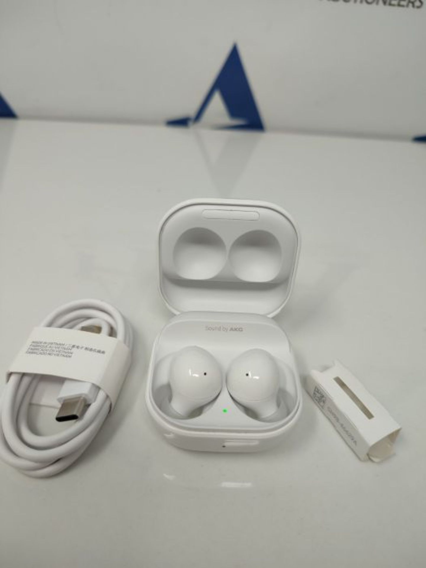 RRP £133.00 Samsung Galaxy Buds2 Bluetooth Earbuds, True Wireless, Noise Cancelling, Charging Case - Image 3 of 3