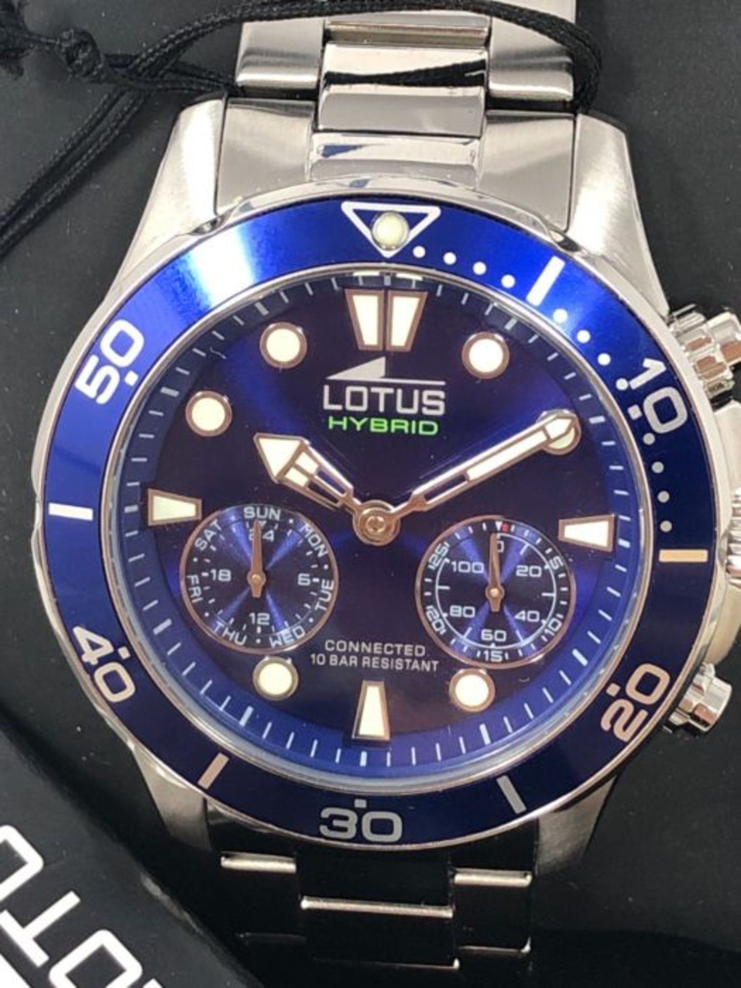 RRP £223.00 Lotus Montre 18800/1 de la Collection Connected BoÃ®tier 44,5 mm Bleu avec Bracelet - Image 3 of 3