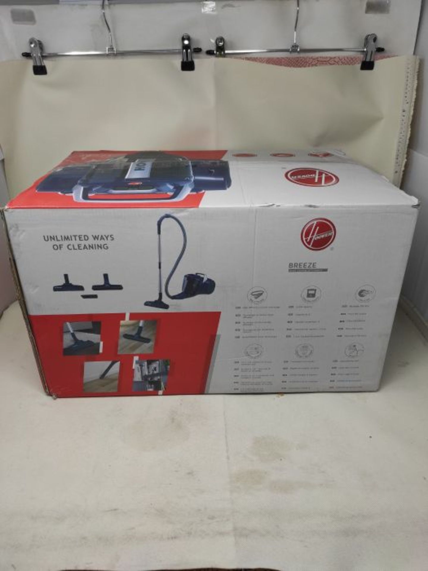 RRP £59.00 [CRACKED] Hoover br71-br20 Vacuum Cleaner to Tow Without Bag Breeze, 700 Watt, 2 li - Image 2 of 3