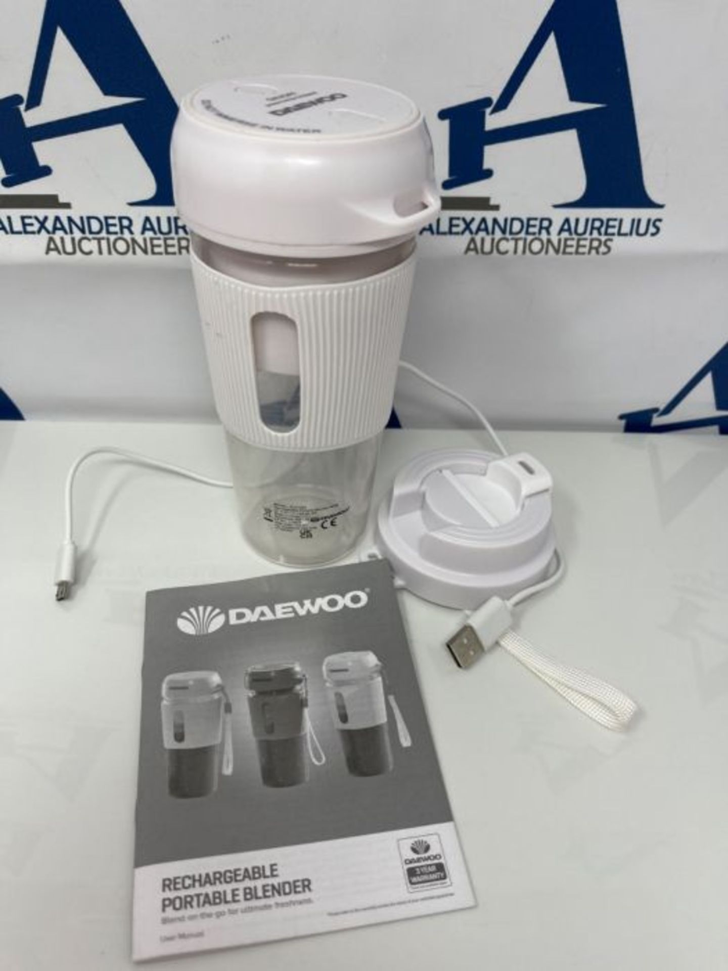 Daewoo SDA1944 50W Portable Rechargable Blender with 300ml Capacity and Drinking Lid I - Image 2 of 3