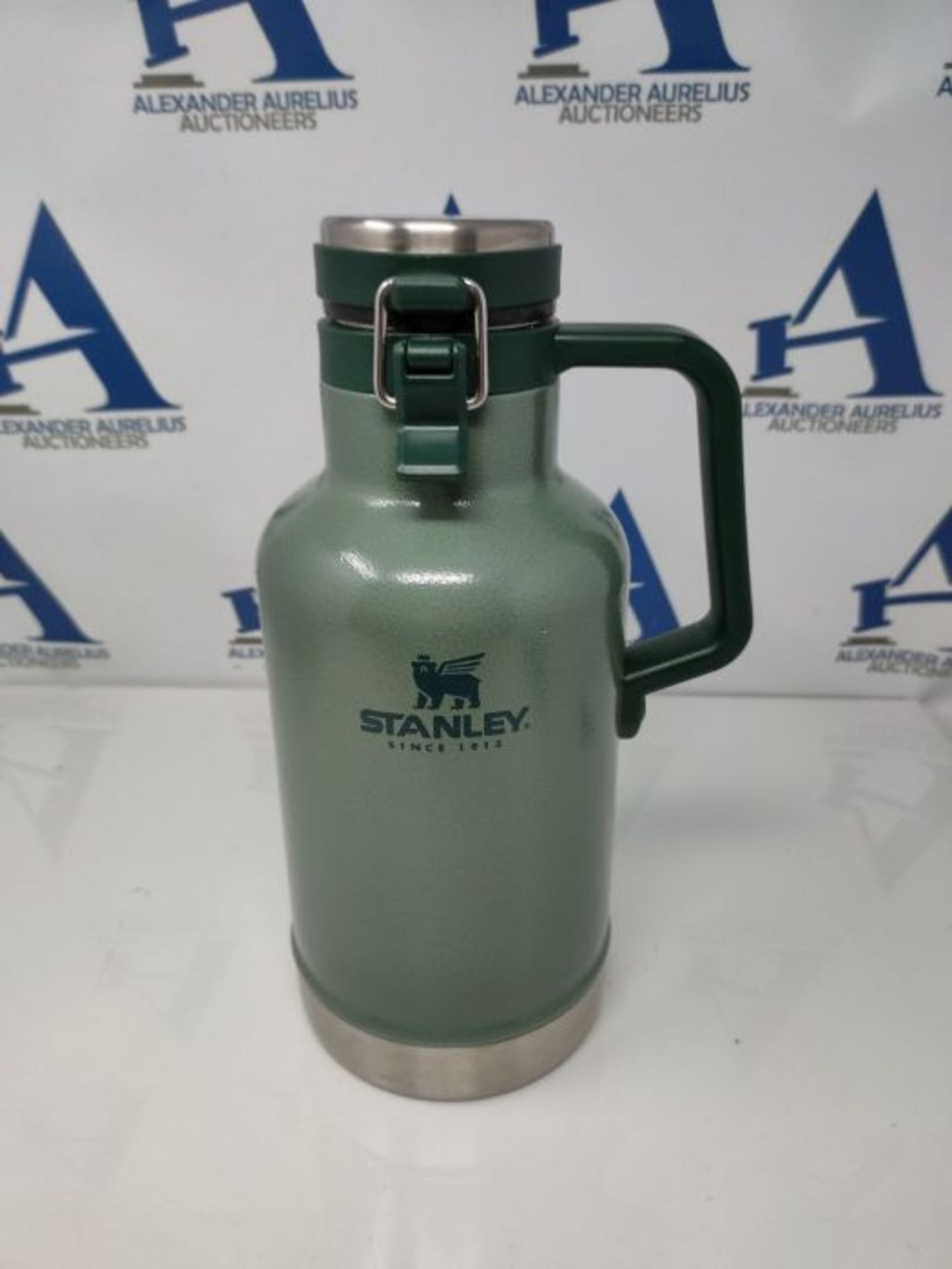 RRP £67.00 Stanley Classic Easy-Pour Growler 1.9L Hammertone Green  Insulated Growler - Keeps - Image 3 of 3