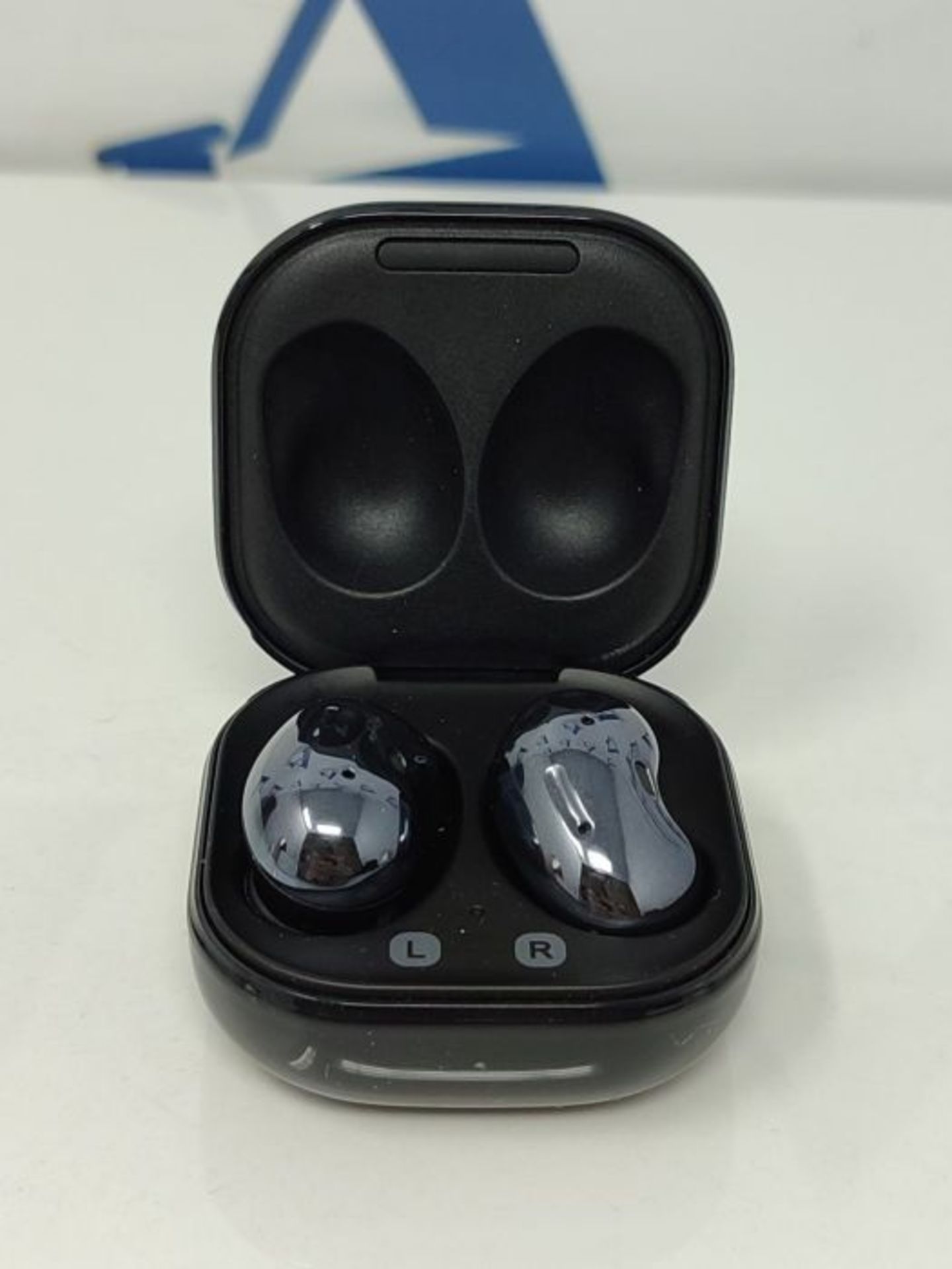 RRP £69.00 Samsung Galaxy Buds Live Wireless Earphones, 2 Year Manufacturer Warranty, Mystic Blac - Image 3 of 3