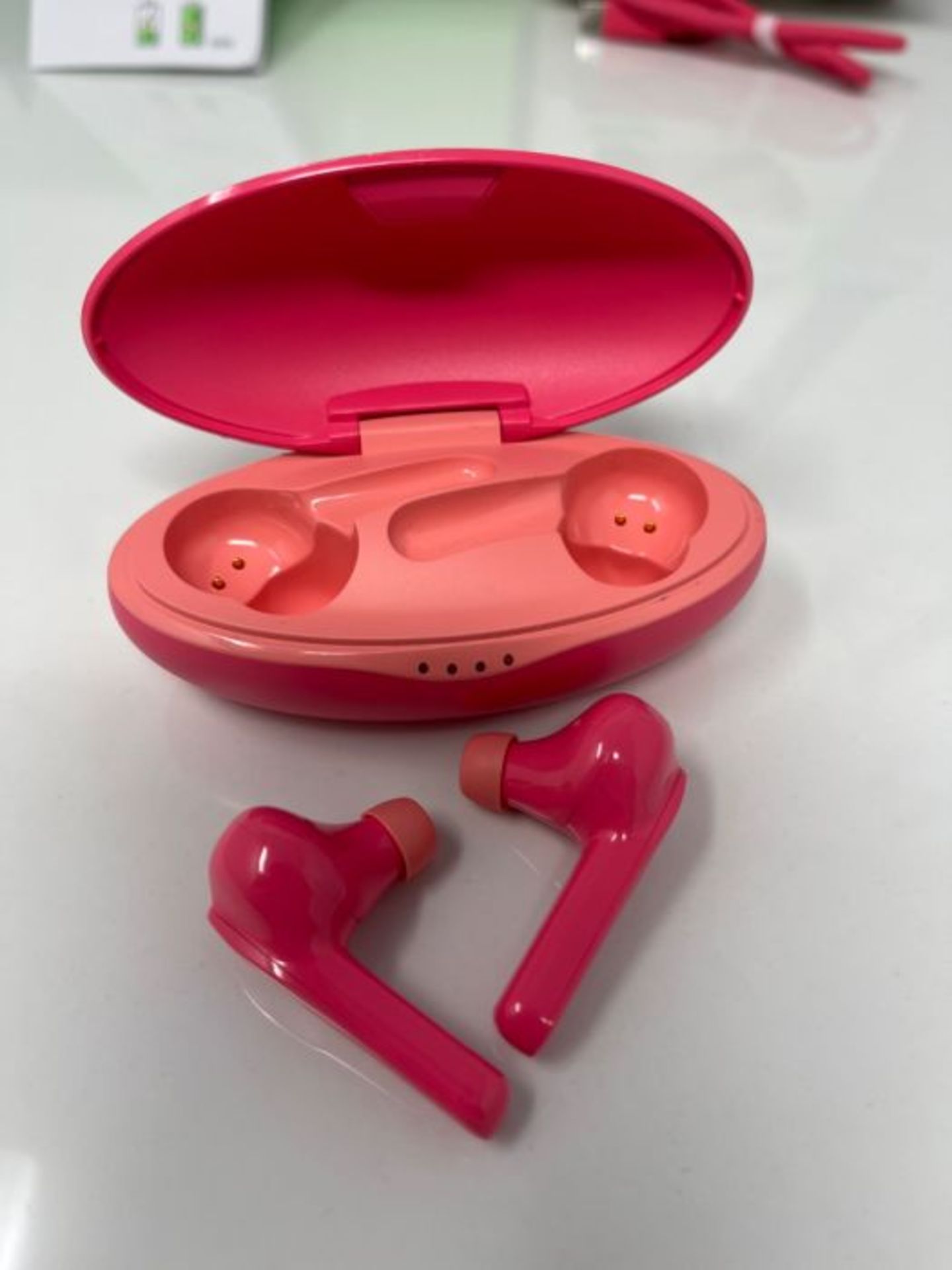 Belkin SOUNDFORM Nano, True Wireless Earbuds for Kids, 85dB Limit for Ear Protection, - Image 3 of 3