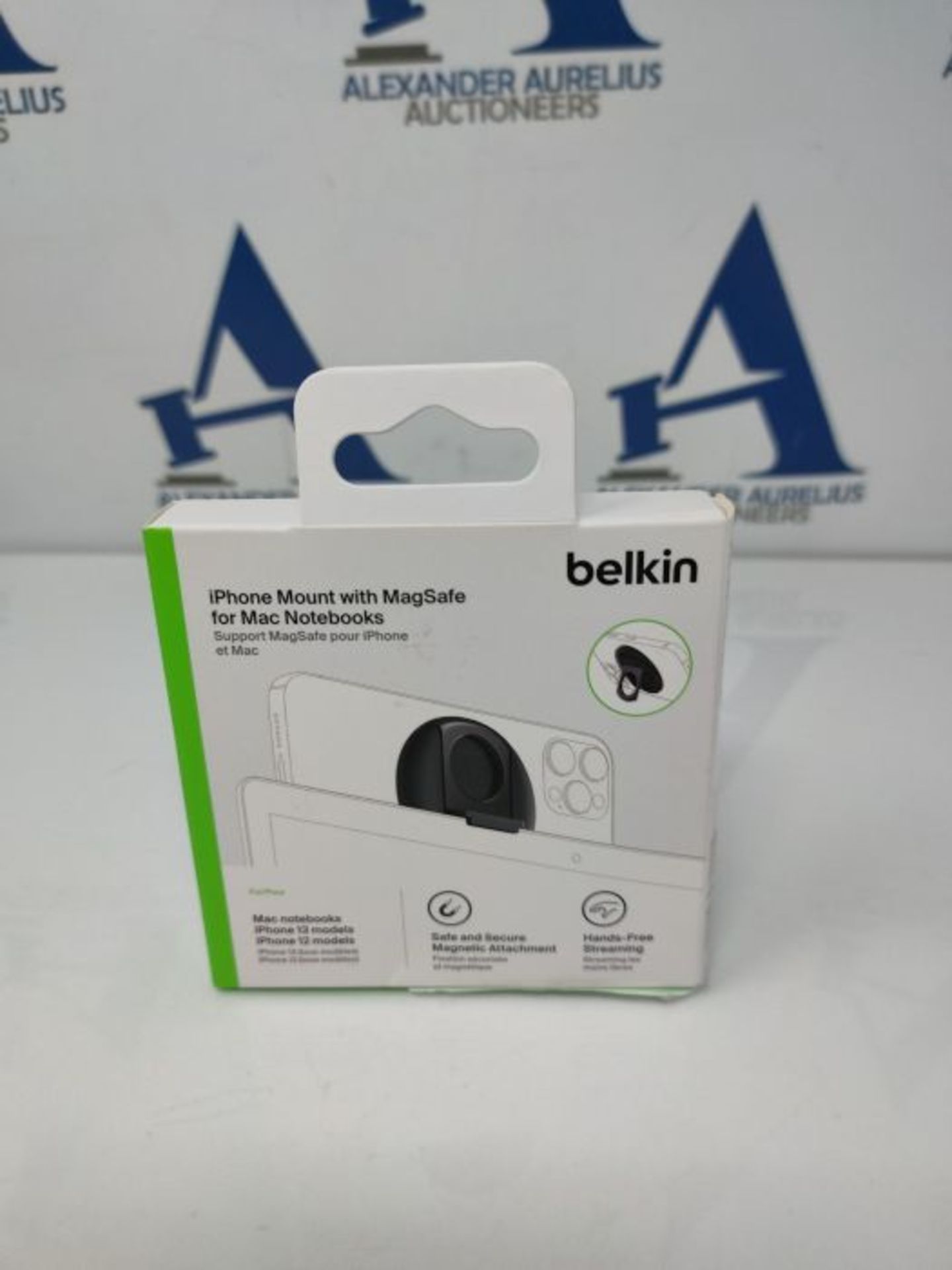 Belkin iPhone Mount with MagSafe for Mac Notebooks with quick, easy magnetic attachmen - Image 2 of 3
