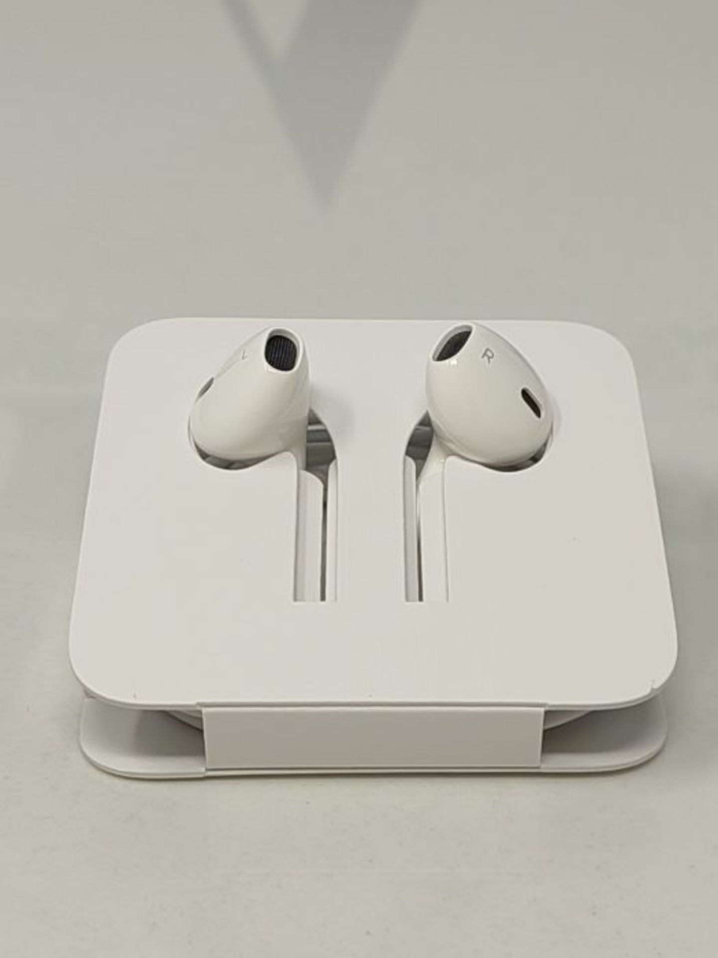 Apple EarPods with 3.5mm Headphone Plug - White - Image 3 of 3