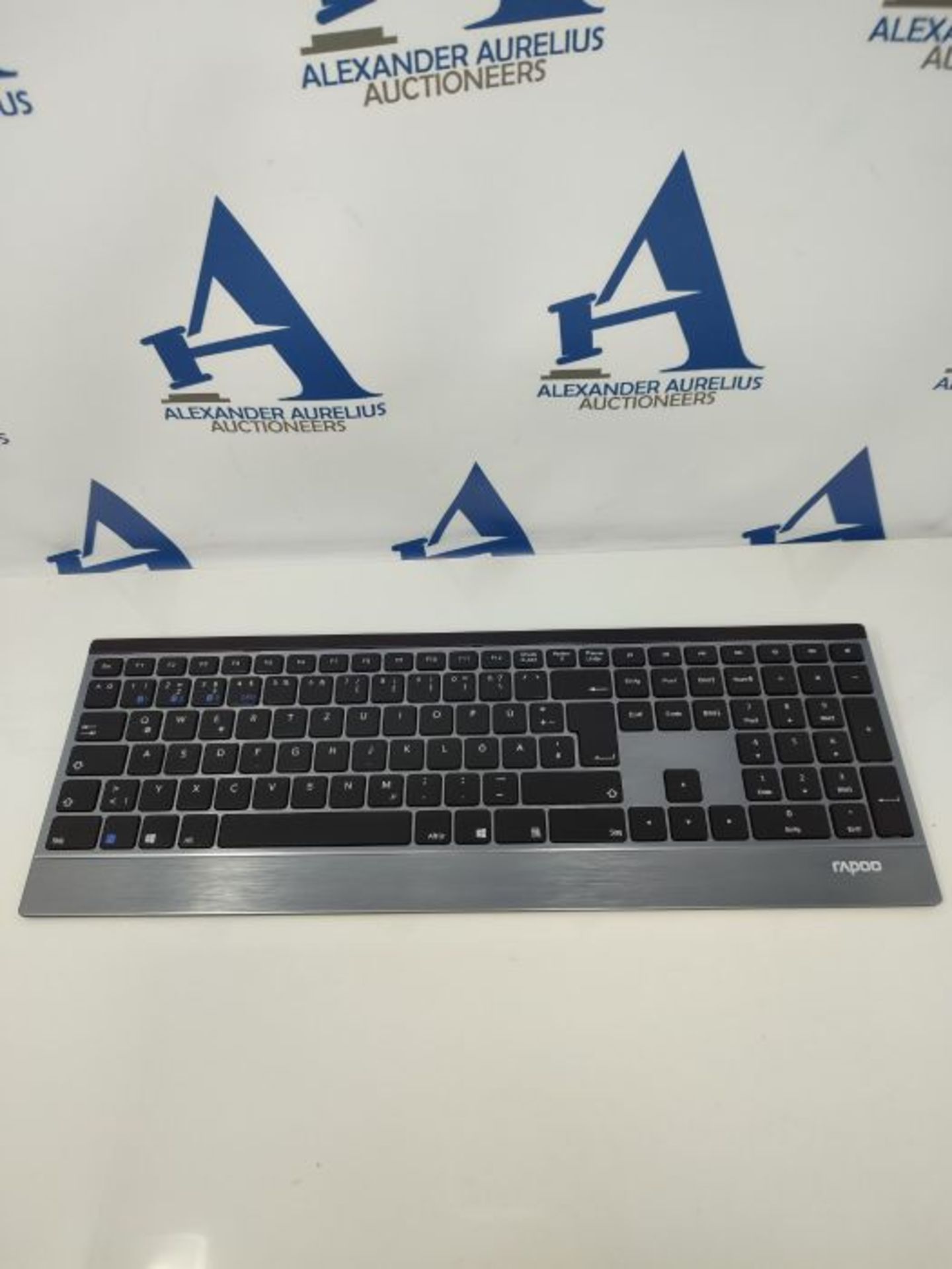 RRP £51.00 Rapoo 18748 E9500M wireless keyboard, Bluetooth and wireless (2.4 GHz) via USB, multip - Image 3 of 3