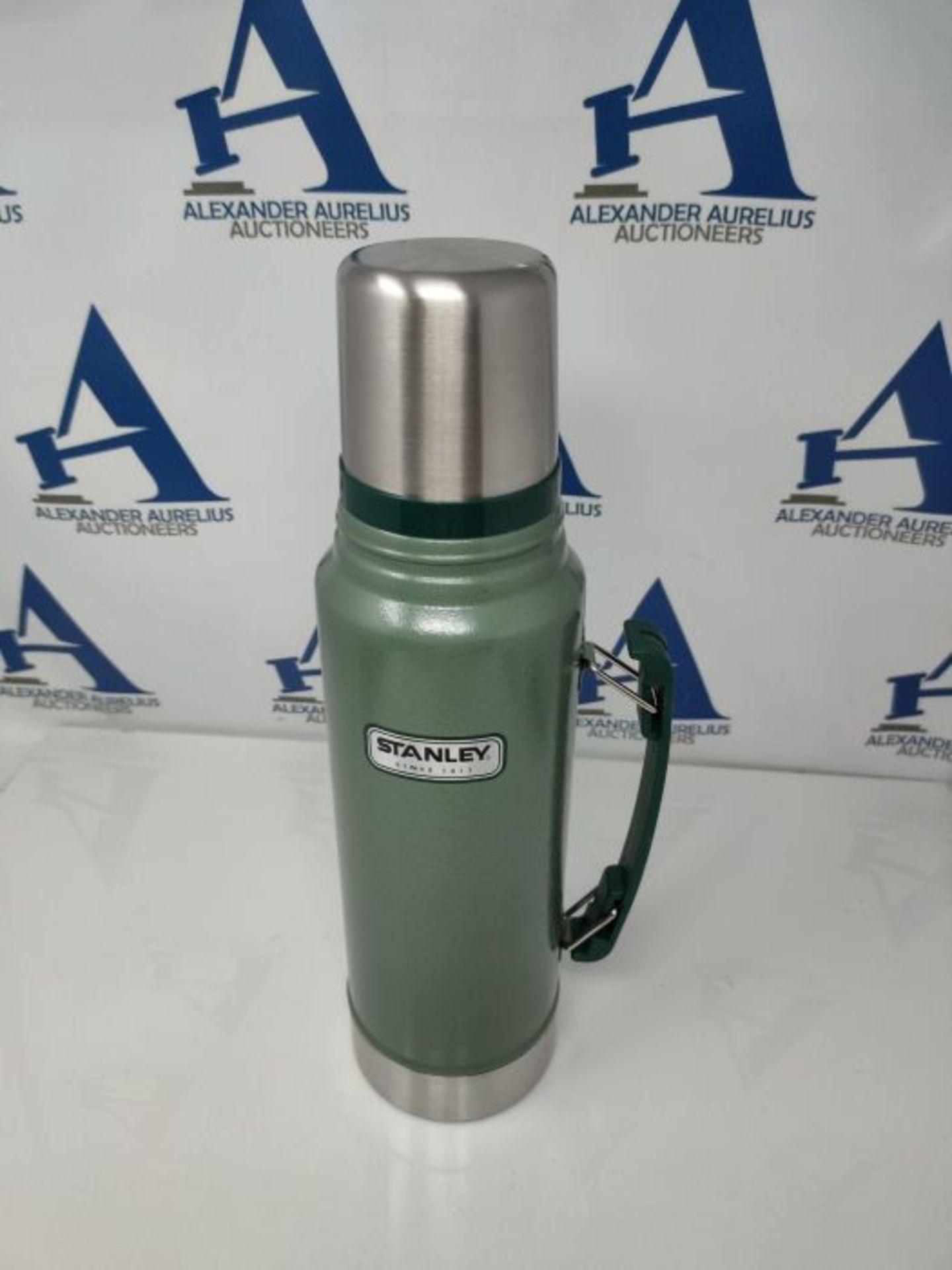 Stanley Classic Legendary Bottle 1L / 1.1QT Hammertone Green - Stainless Steel Thermos - Image 3 of 3