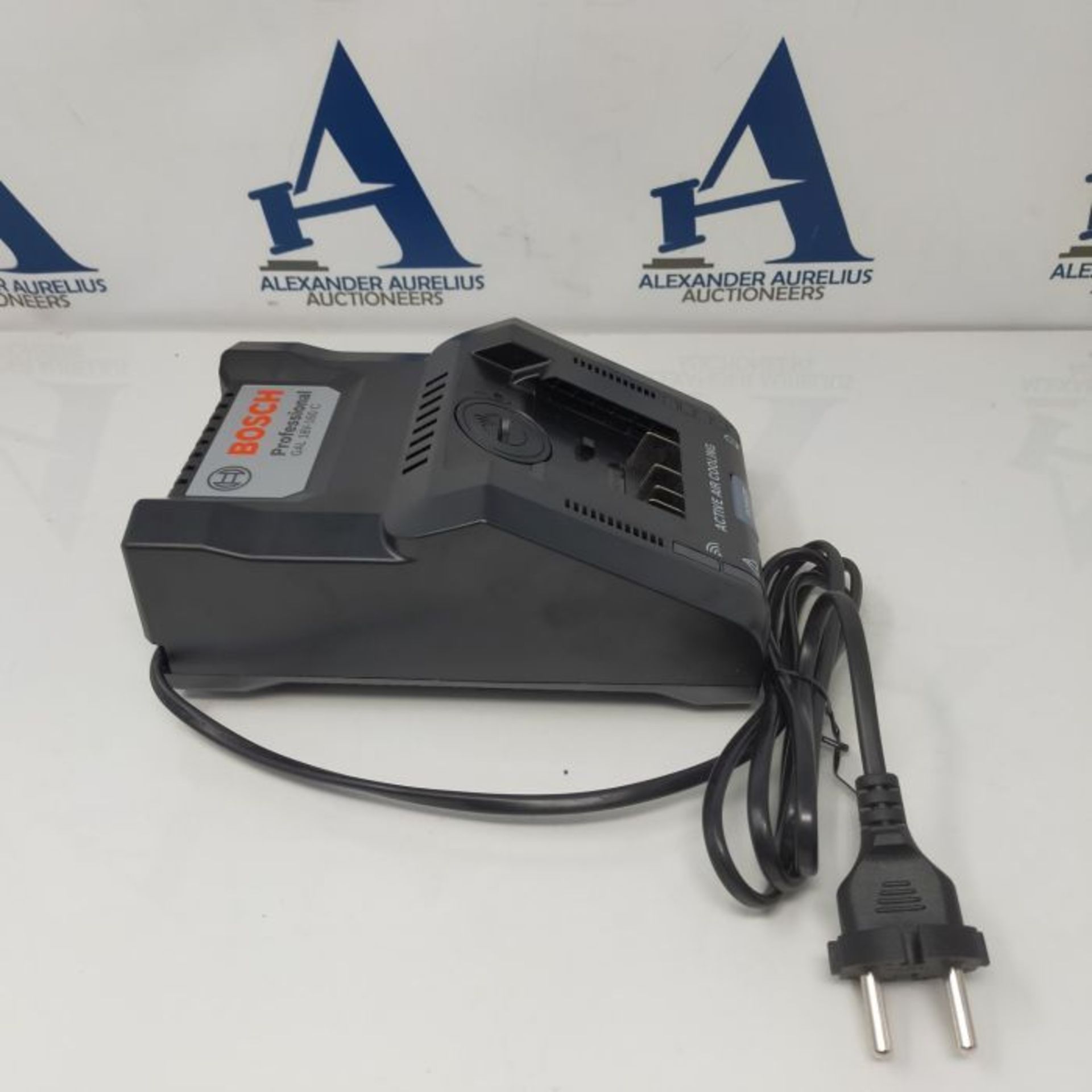 RRP £73.00 Bosch Professional 18V System battery fast charger GAL 18V-160 C (with Connectivity Mo - Image 2 of 3