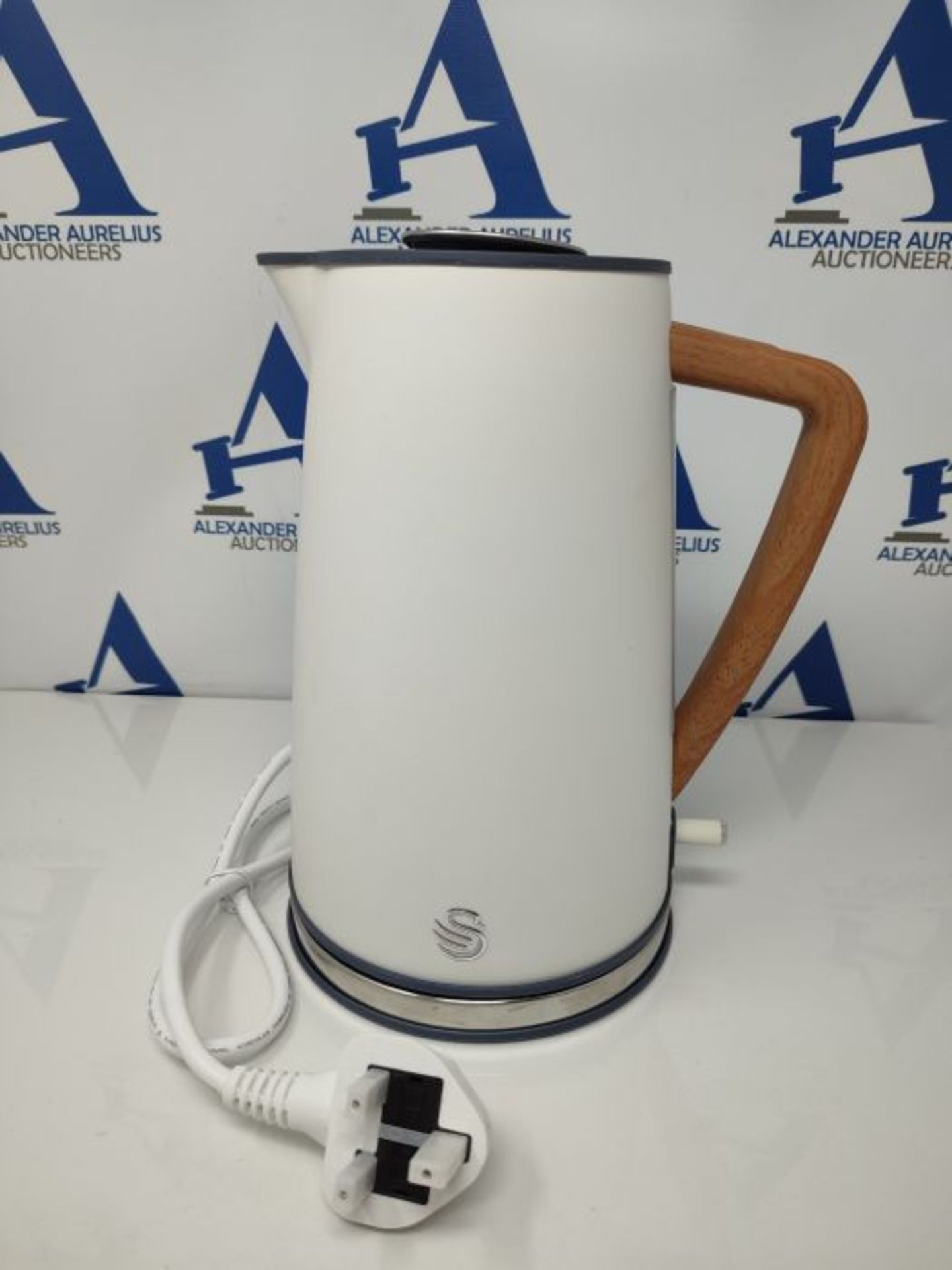 Swan SK14610WHTN, Nordic Rapid Boil Jug Kettle, Wood Effect Handle, Soft Touch Housing - Image 3 of 3