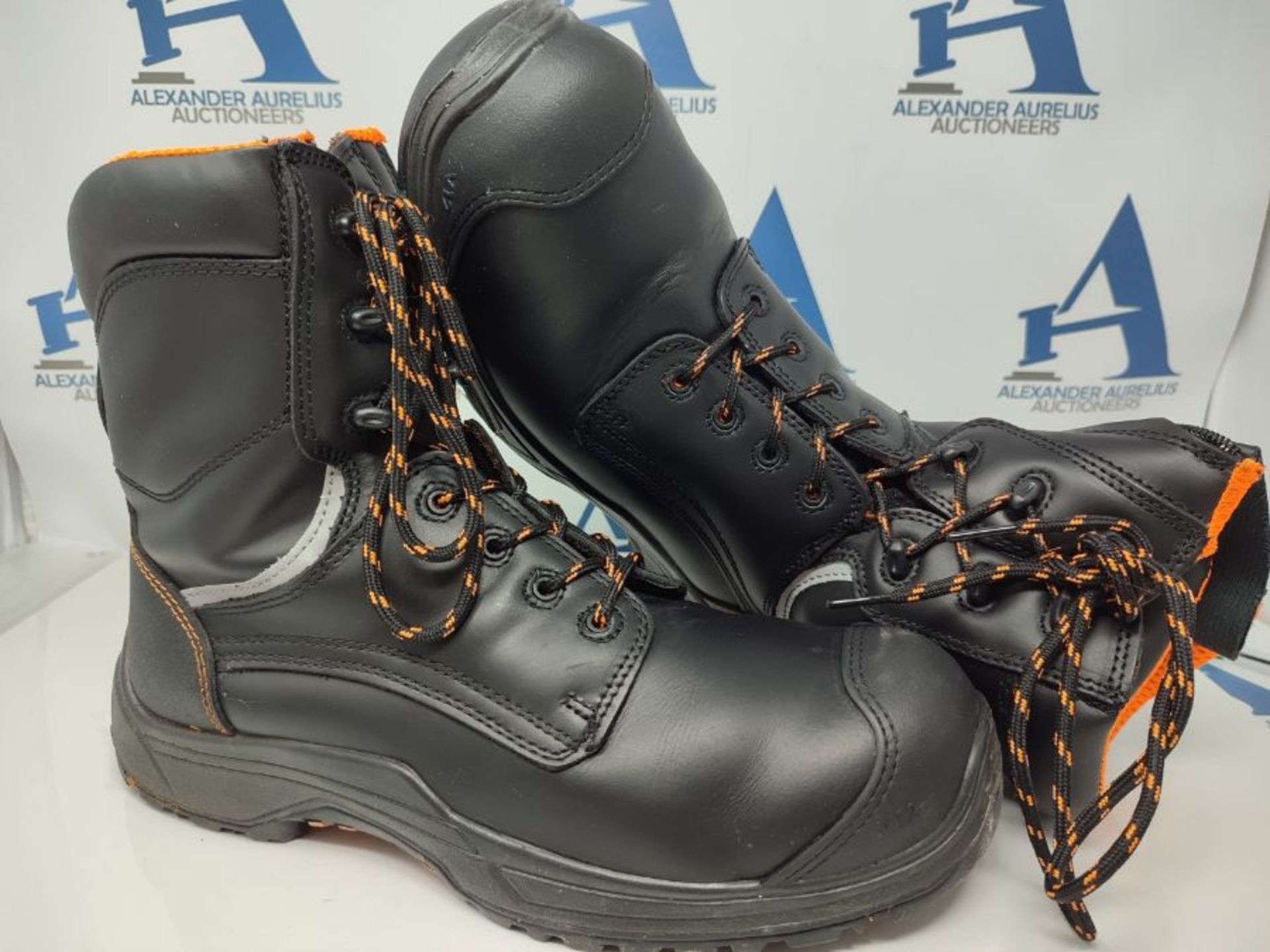 RRP £69.00 V12 VR620.01/05 Avenger IGS Boots, Size 10, Black - Image 2 of 2