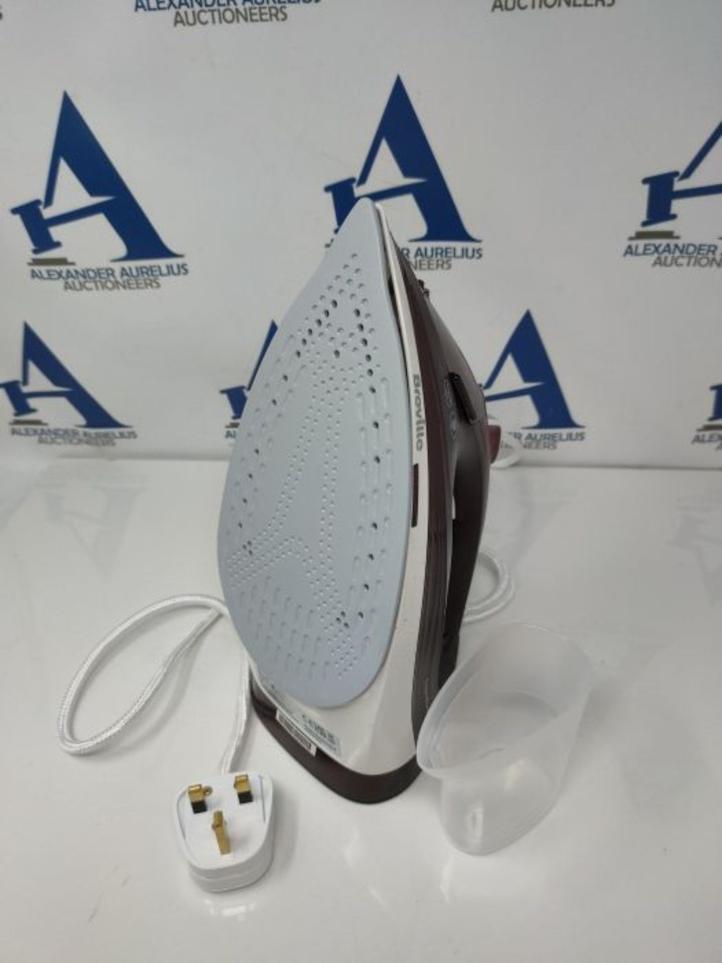 Breville SuperSteam Steam Iron | 2400W | Ceramic Soleplate | 180g Steam Shot | 300ml W - Image 2 of 2