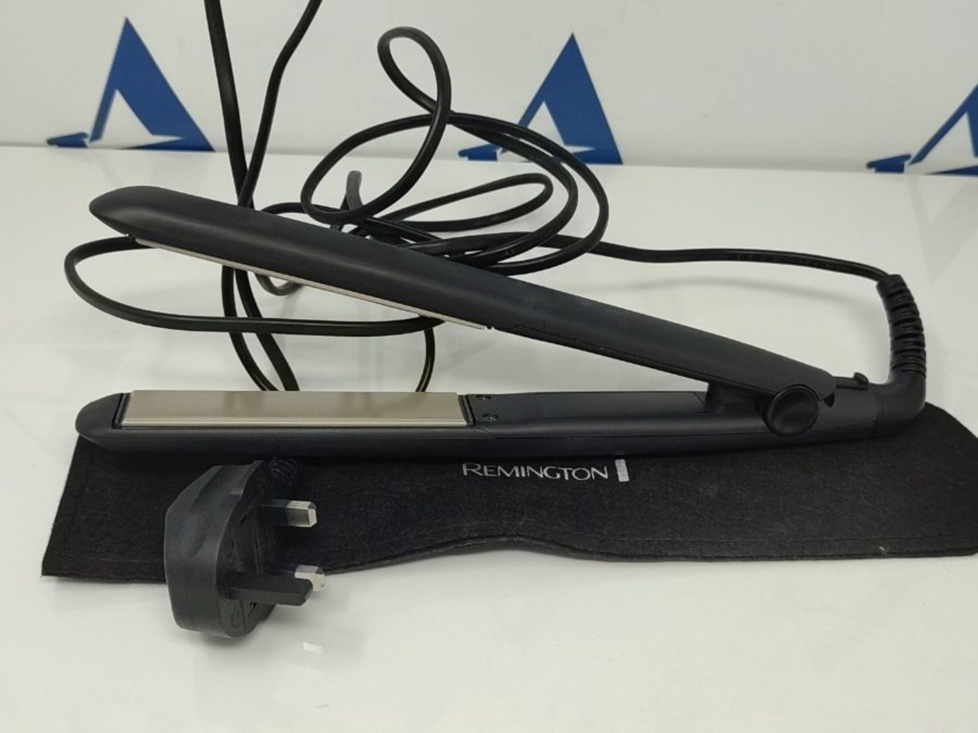 Remington Sleek and Smooth Ceramic Hair Straighteners, Advanced Cermaic Coating for Im - Image 2 of 2