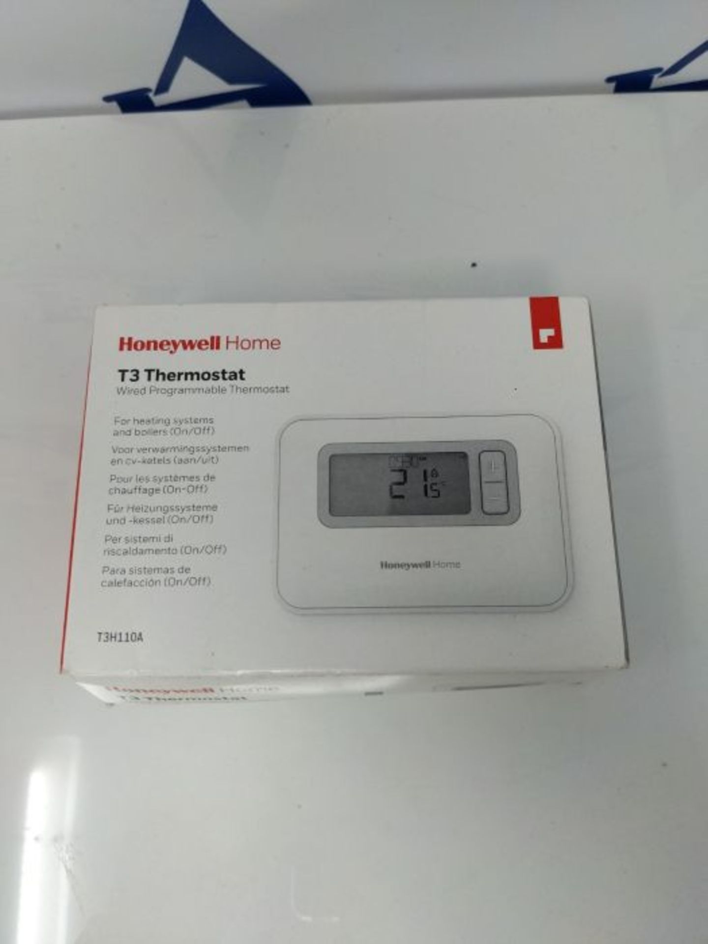 RRP £68.00 Honeywell Home T3C110AEU T3 Wired 7-Day Programmable Thermostat, White - Image 2 of 3