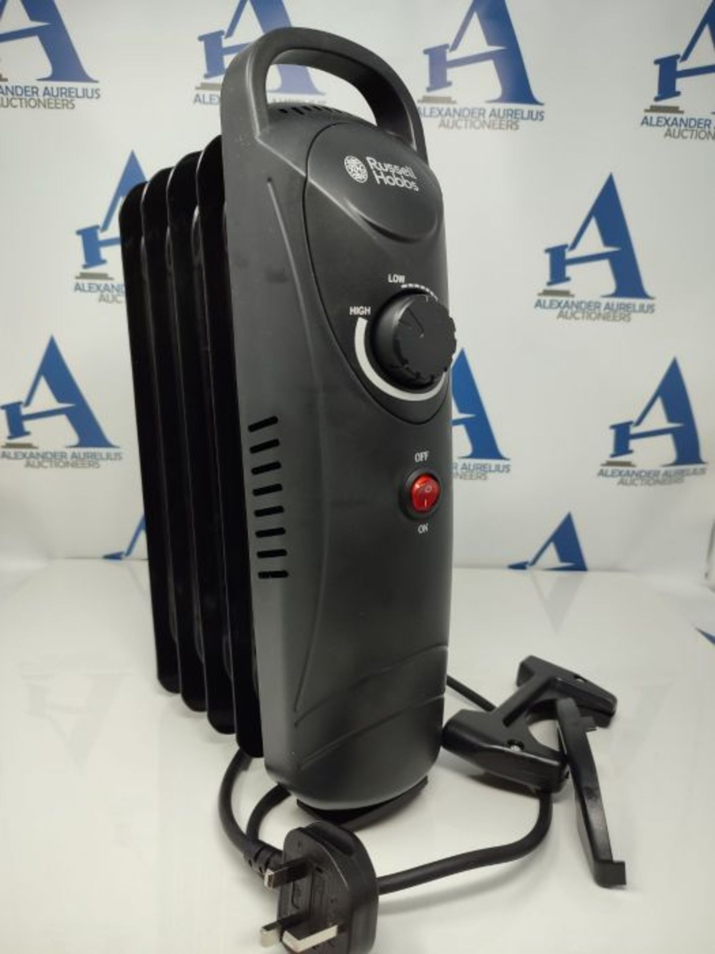 Russell Hobbs 650W Oil Filled Radiator, 5 Fin Portable Electric Heater - Black, Adjust - Image 3 of 6
