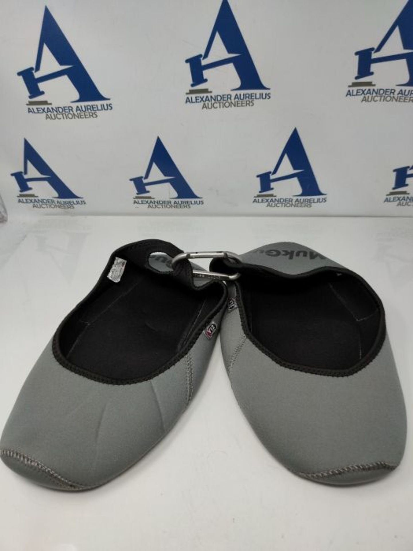 V12 V1503 MukGuard, Reusable Slip Resistant Neoprene Overshoe, M (07/08), Grey - Image 2 of 6