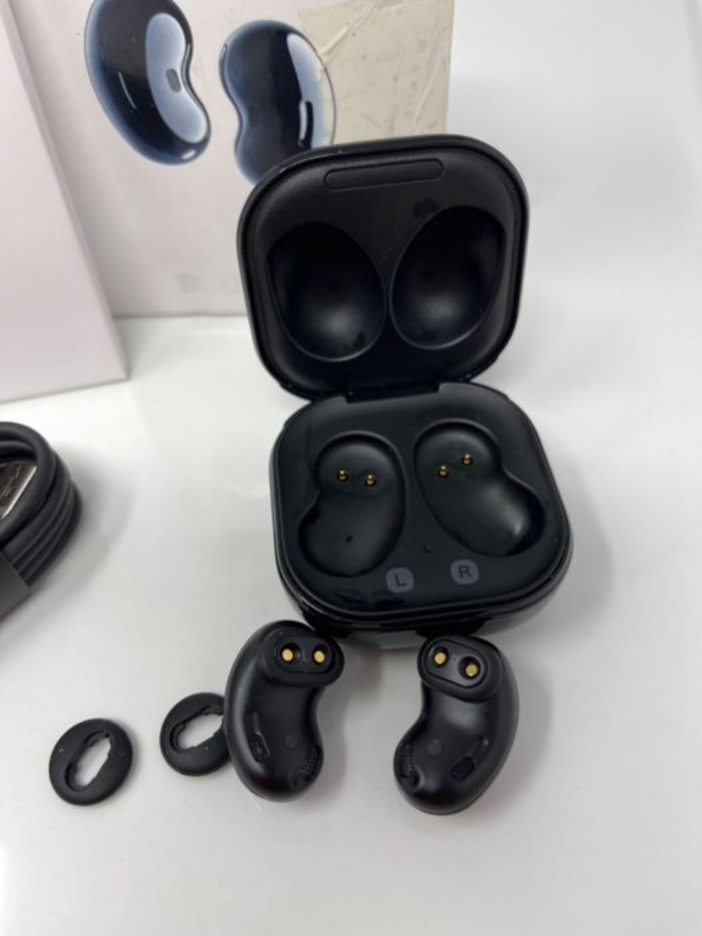 RRP £69.00 Samsung Galaxy Buds Live Wireless Earphones, 2 Year Manufacturer Warranty, Mystic Blac - Image 3 of 3