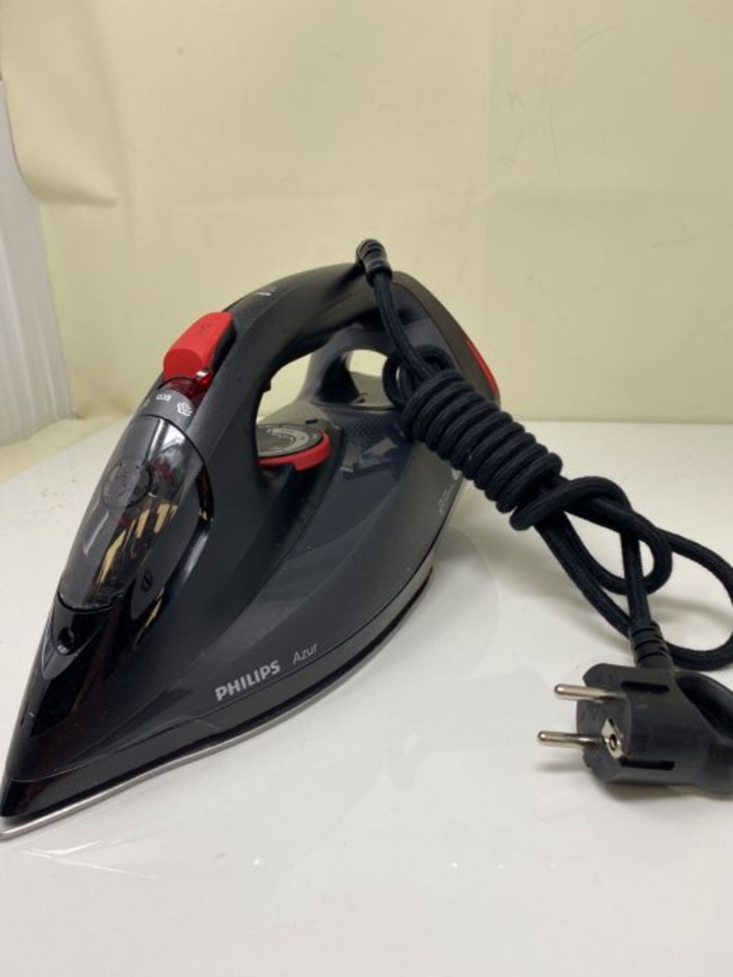 RRP £54.00 Philips Steam Iron SteamGlide soleplate 2 m 250 g/min Black 50 g/min - Image 3 of 3