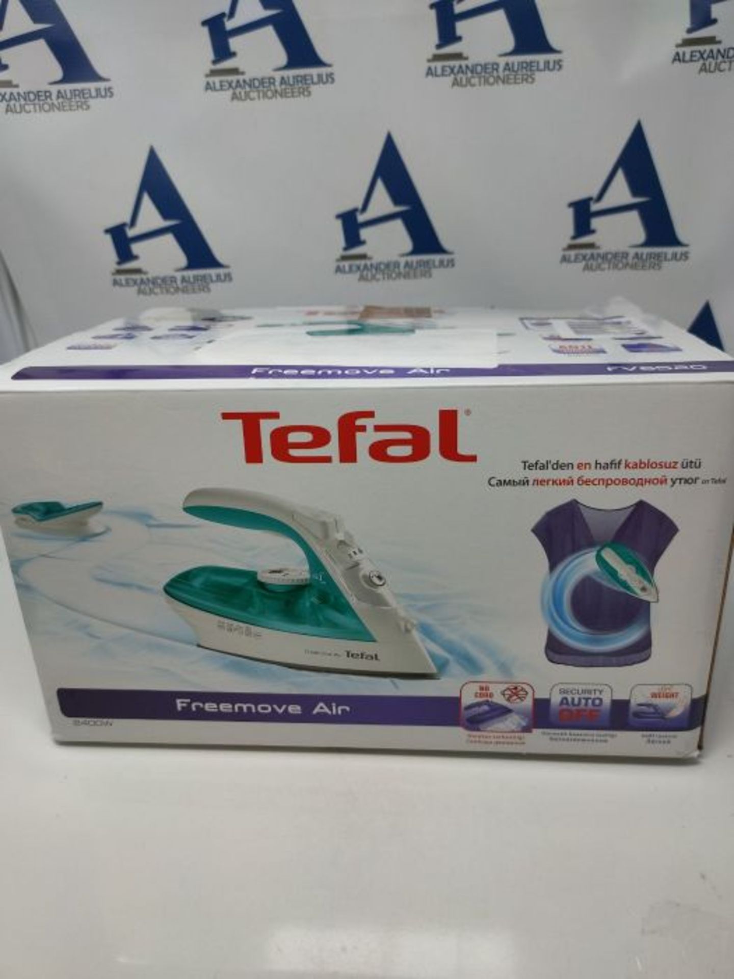 RRP £62.00 Tefal Cordless Steam Iron, Freemove Air, 2400 W, Blue, FV6520G0, 0.25L - Image 2 of 3