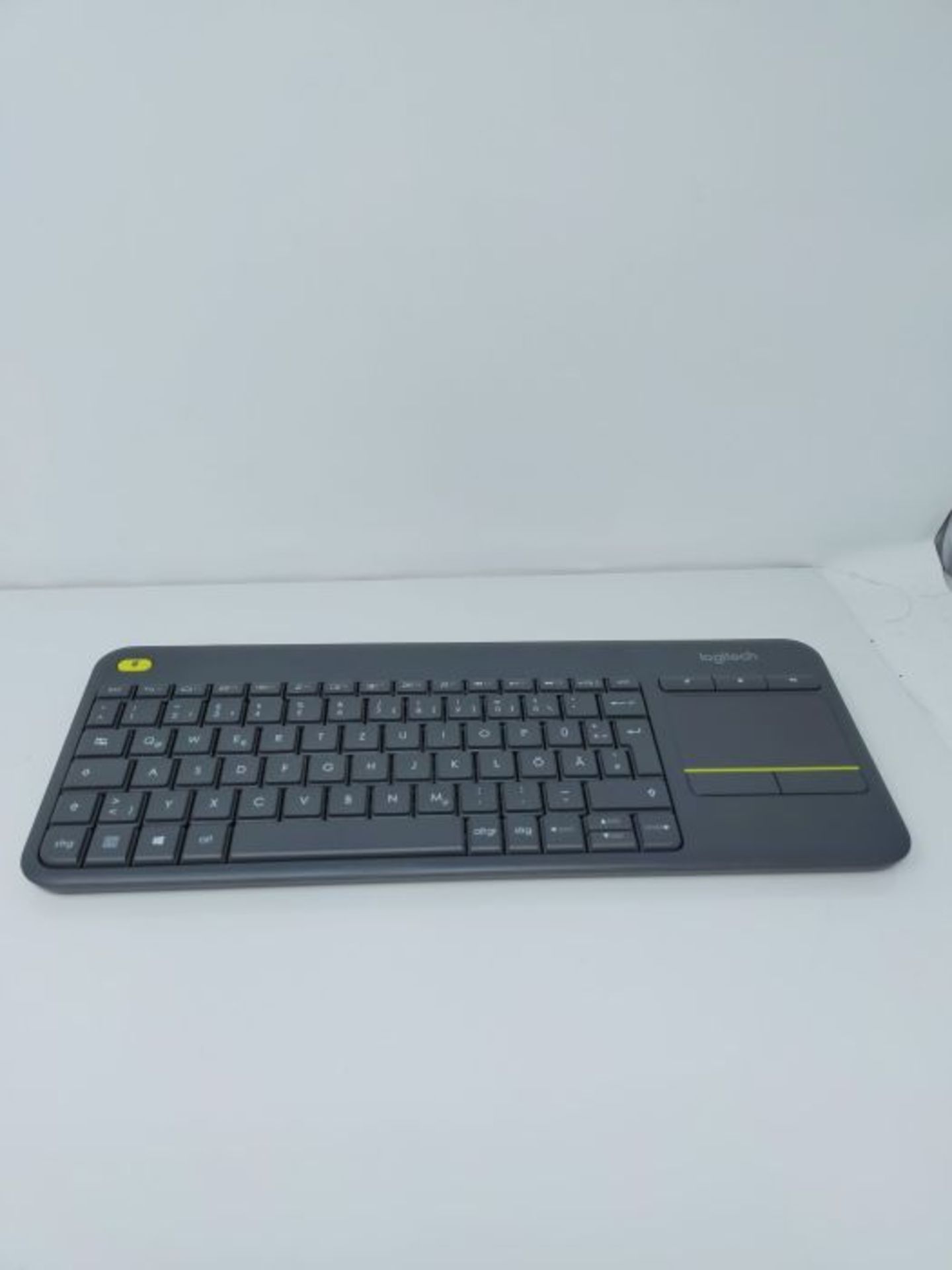 Logitech K400 Plus Wireless Livingroom Keyboard, QWERTZ German Layout - Black - Image 2 of 2