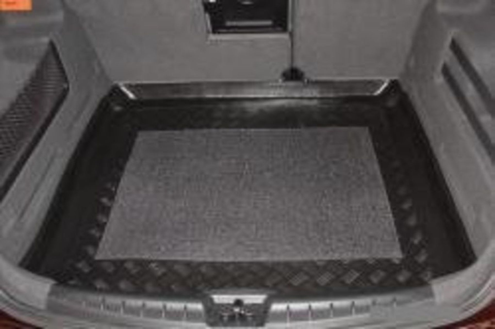 Boot liner with anti-slip suitable for Toyota Yaris III HB3/5 09/2011- increased loadi
