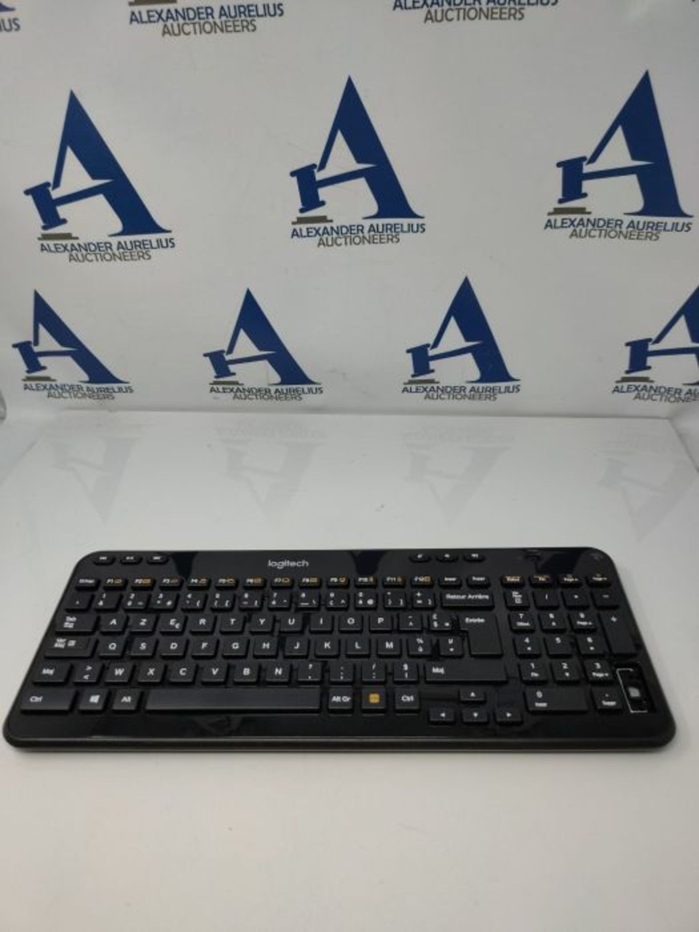 Logitech K360 Compact Wireless Keyboard for Windows, AZERTY French Layout - Black - Image 3 of 3