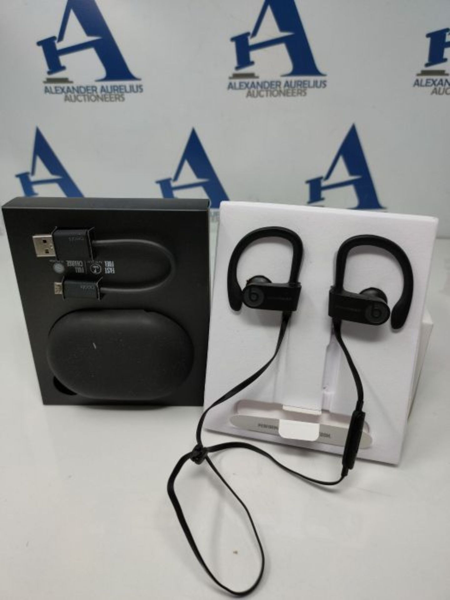 RRP £150.00 Beats Powerbeats3 Wireless Earphones - Black - Image 3 of 3