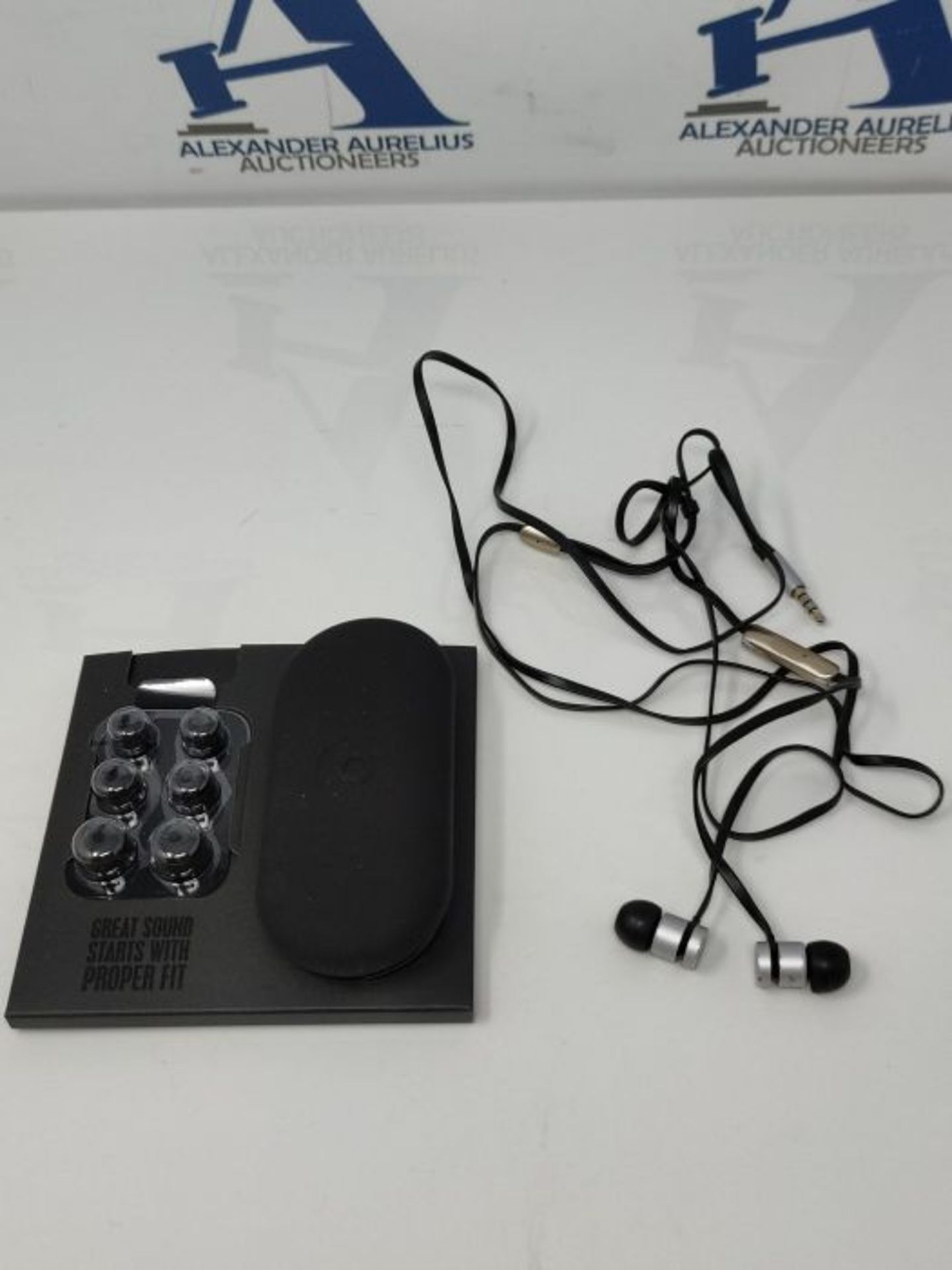 RRP £120.00 Headset/Headphones With Cable Beats Ur in ear Space Gray mk9 W2zm/B - Image 3 of 3