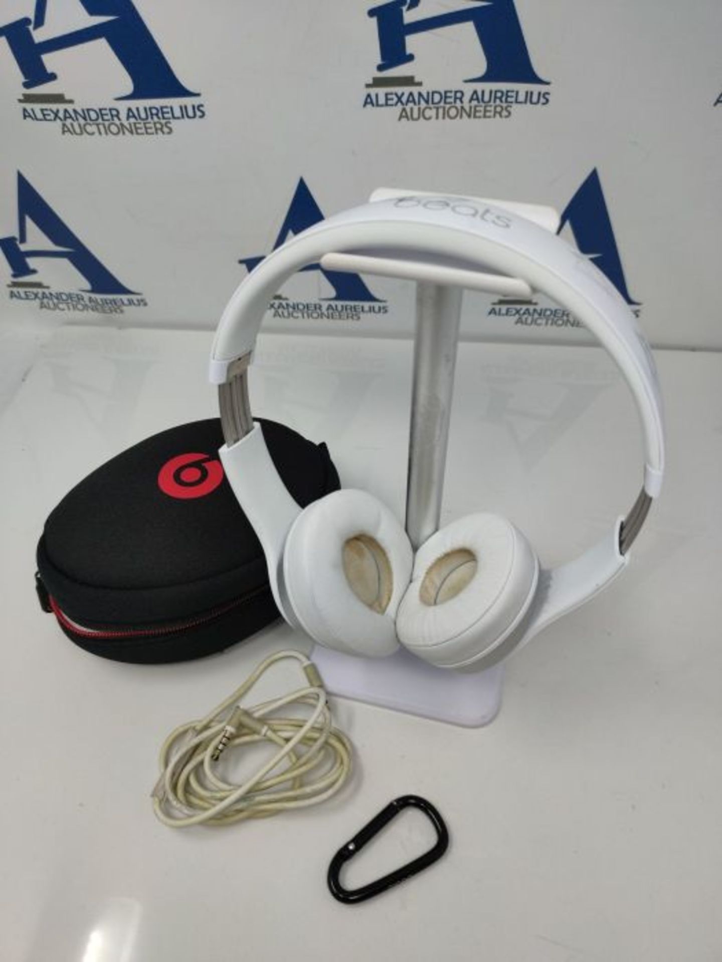 RRP £130.00 Beats by Dr. Dre Solo2 Wired On-Ear Headphones with RemoteTalk Cable - White - Image 2 of 2