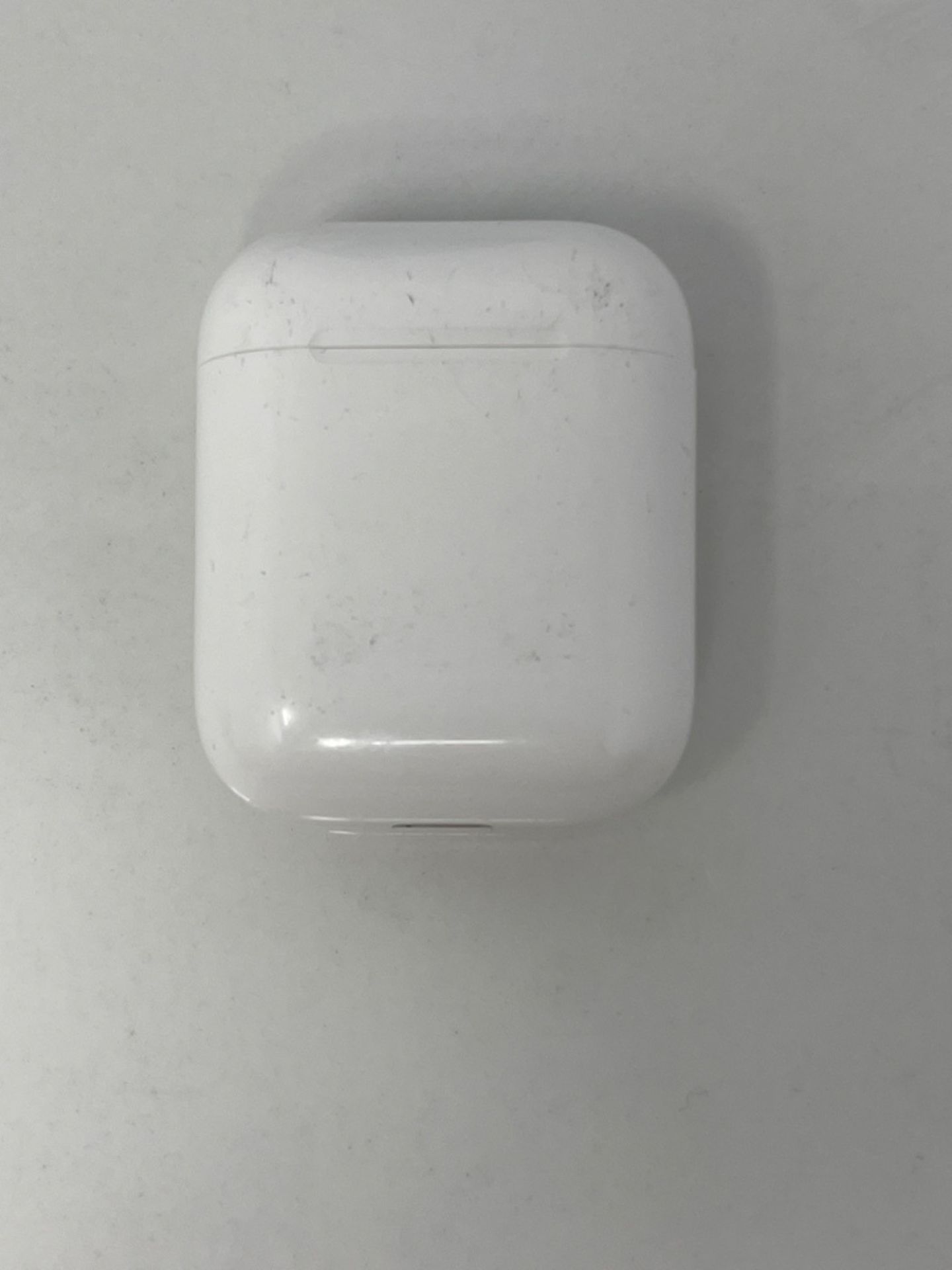 RRP £79.00 Wireless Charging Case for Apple AirPods - Image 2 of 2