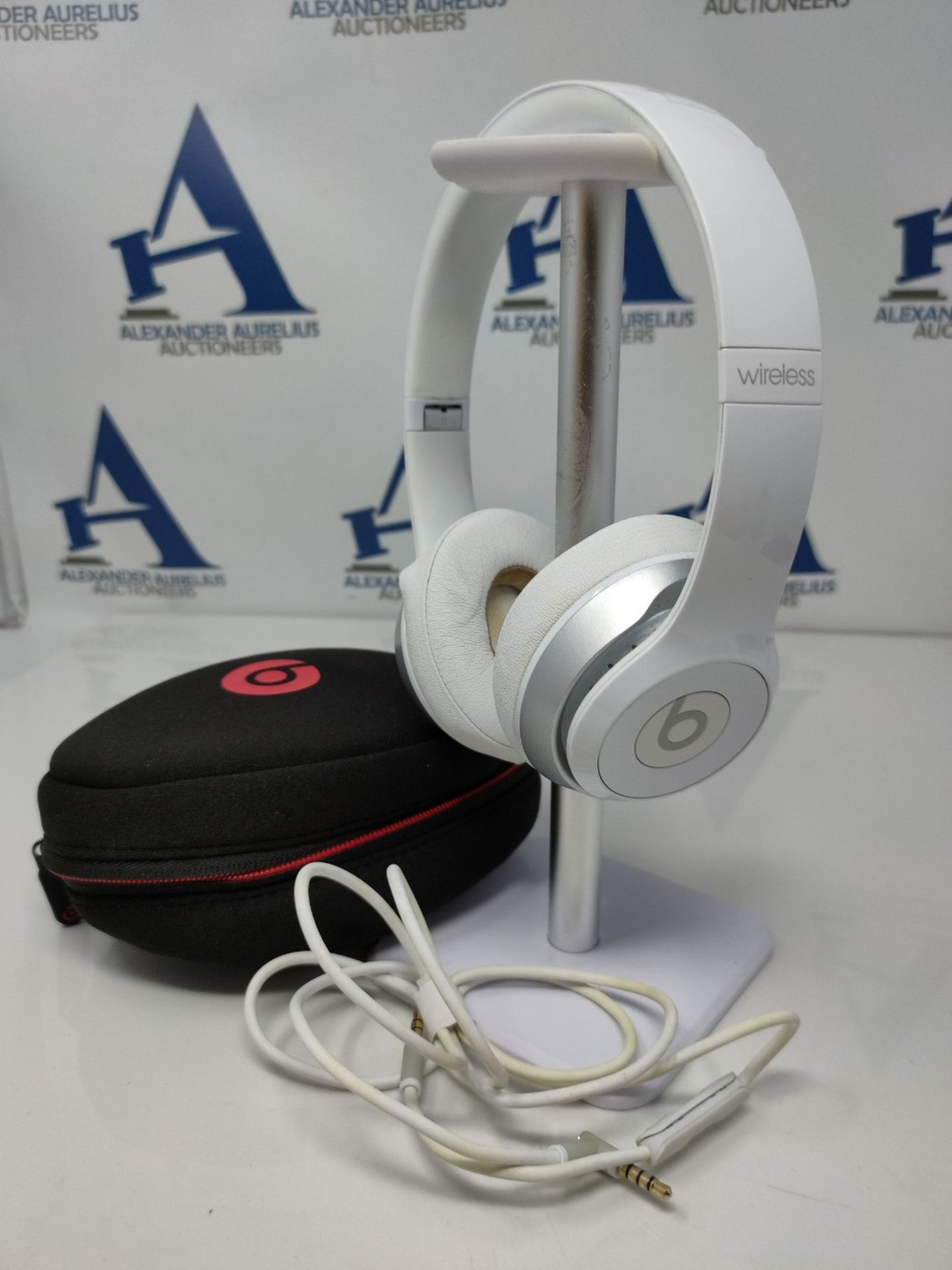 RRP £215.00 Beats by Dr. Dre Solo2 Wireless On-Ear Headphones - White - Bild 2 aus 2