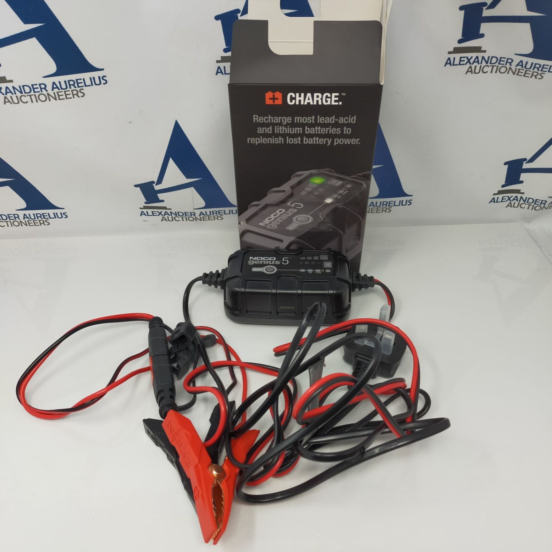 RRP £79.00 NOCO GENIUS5UK, 5A Car Battery Charger, 6V and 12V Portable Smart Charger, Battery Mai - Image 3 of 3