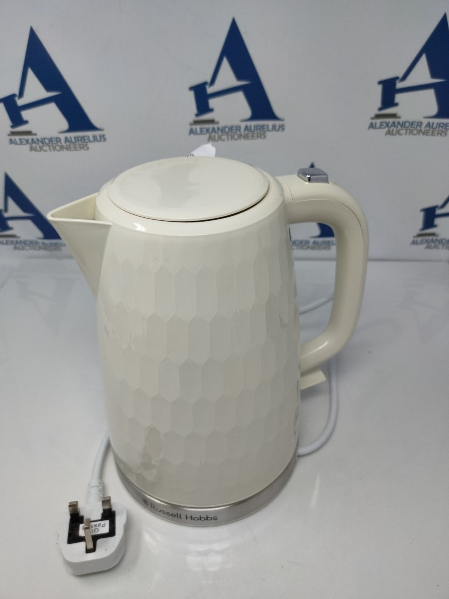 Russell Hobbs 26052 Cordless Electric Kettle - Contemporary Honeycomb Design with Fast - Image 2 of 3