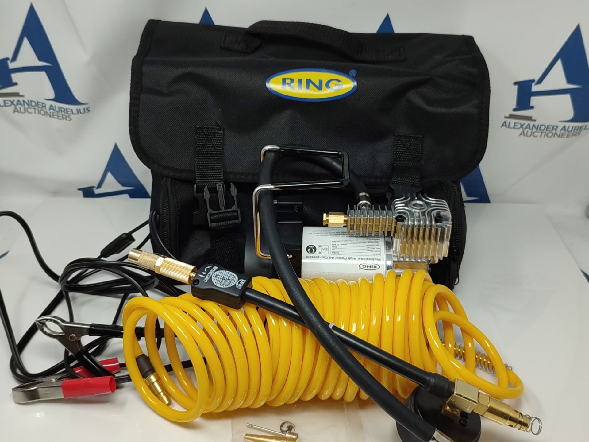RRP £98.00 Ring RAC900 Heavy Duty Tyre Inflator, Air Compressor with 7m Extendable Airline, Brass - Image 3 of 3