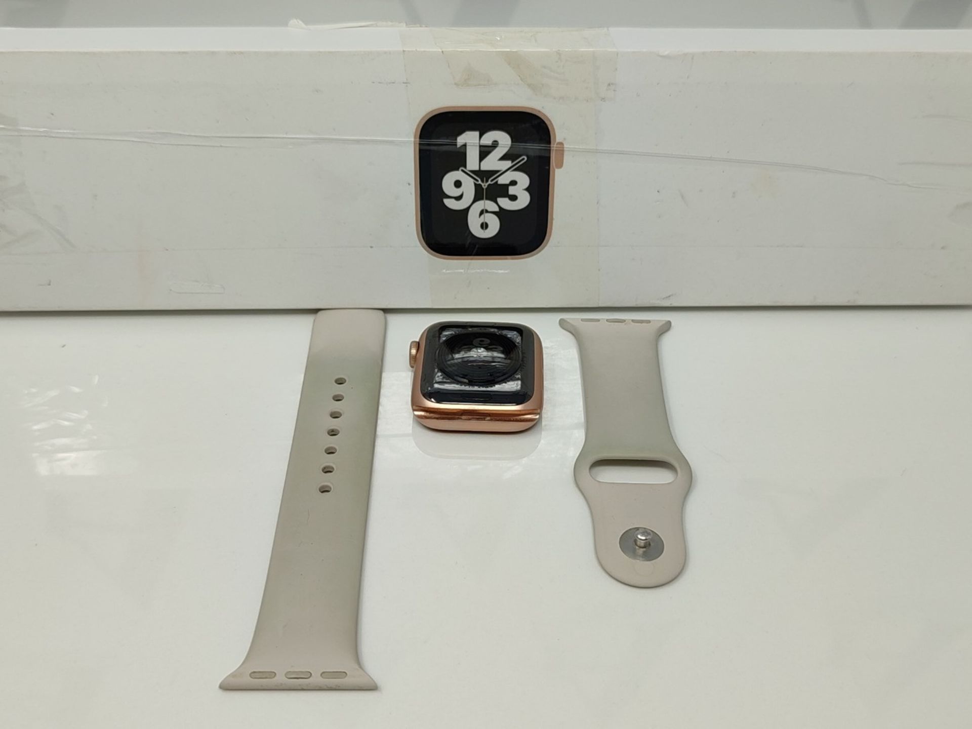 RRP £238.00 [INCOMPLETE] Apple Watch SE (1st generation) (GPS, 40mm) Smart watch - Gold Aluminium - Image 3 of 12