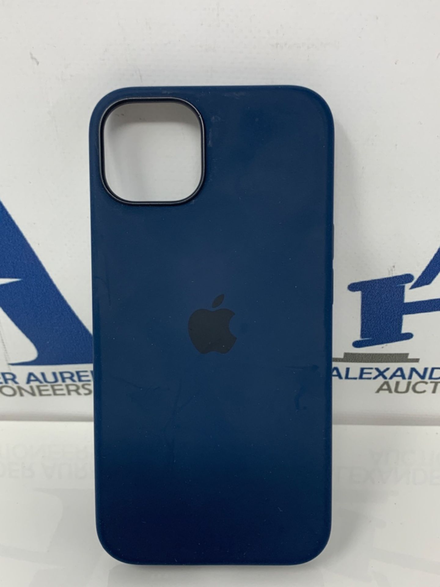 Apple Silicone Case with MagSafe (for iPhone 13) - Abyss Blue - Image 3 of 3