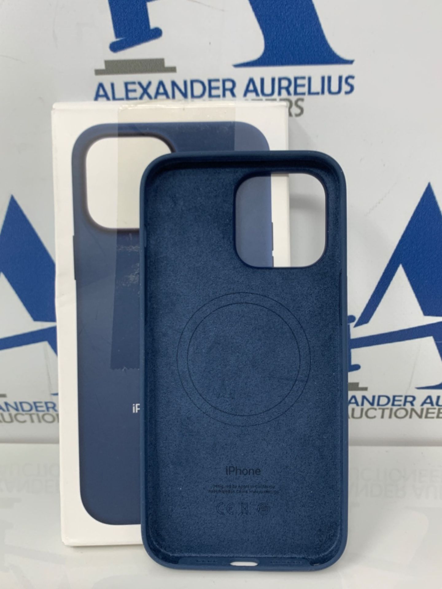 Apple Silicone Case with MagSafe (for iPhone 13 Pro Max) - Abyss Blue - Image 2 of 3