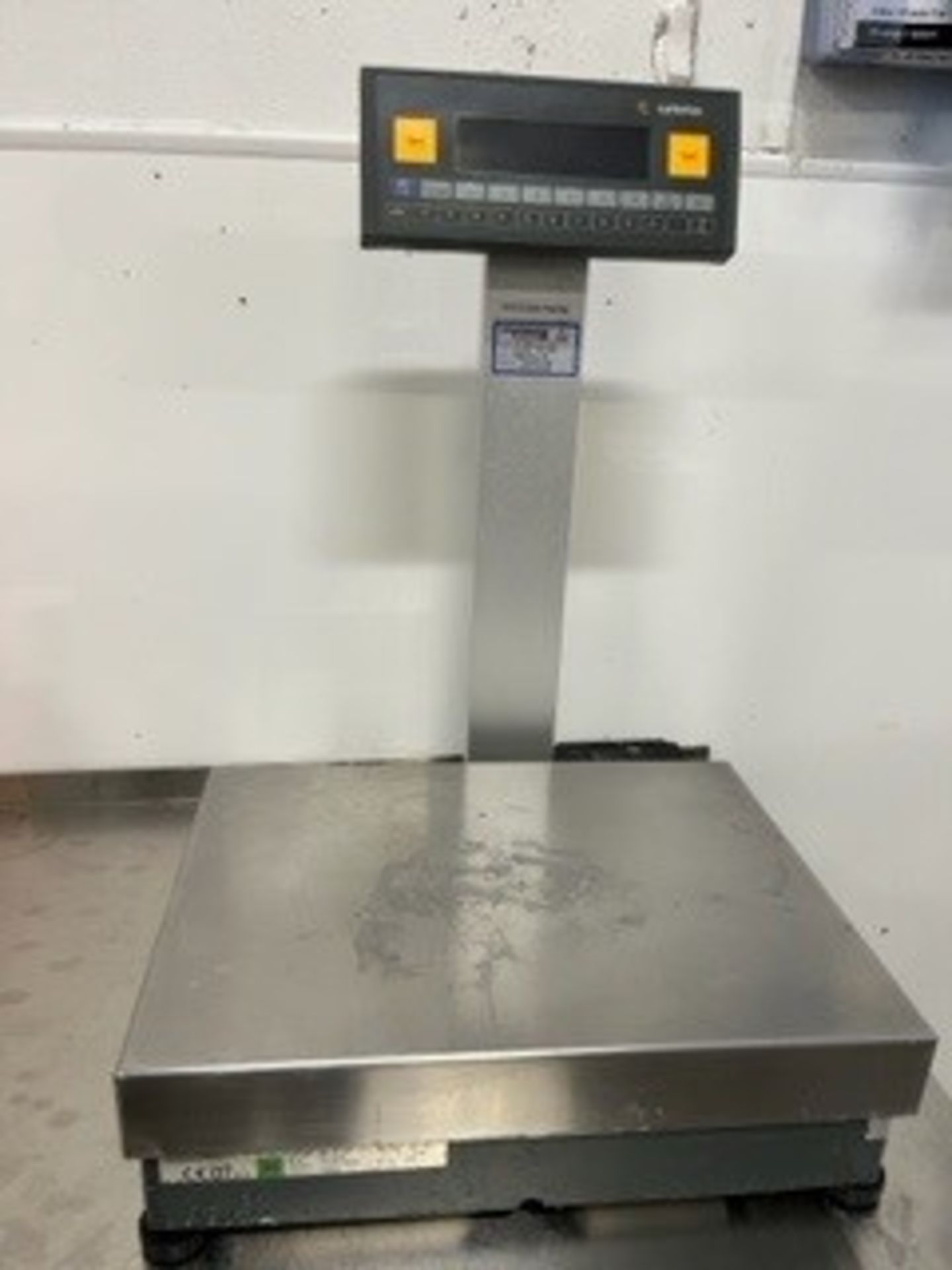 electronic scales with test weights