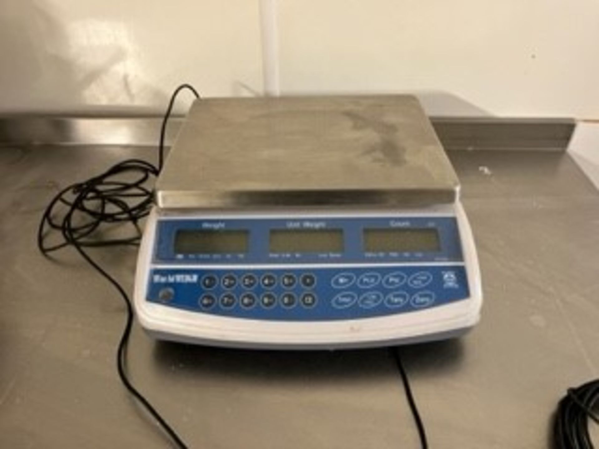 electronic scales with test weights - Image 2 of 2