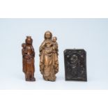 Two wood sculptures and a carved wood plaque of the Madonna with Child, 17th/18th C.