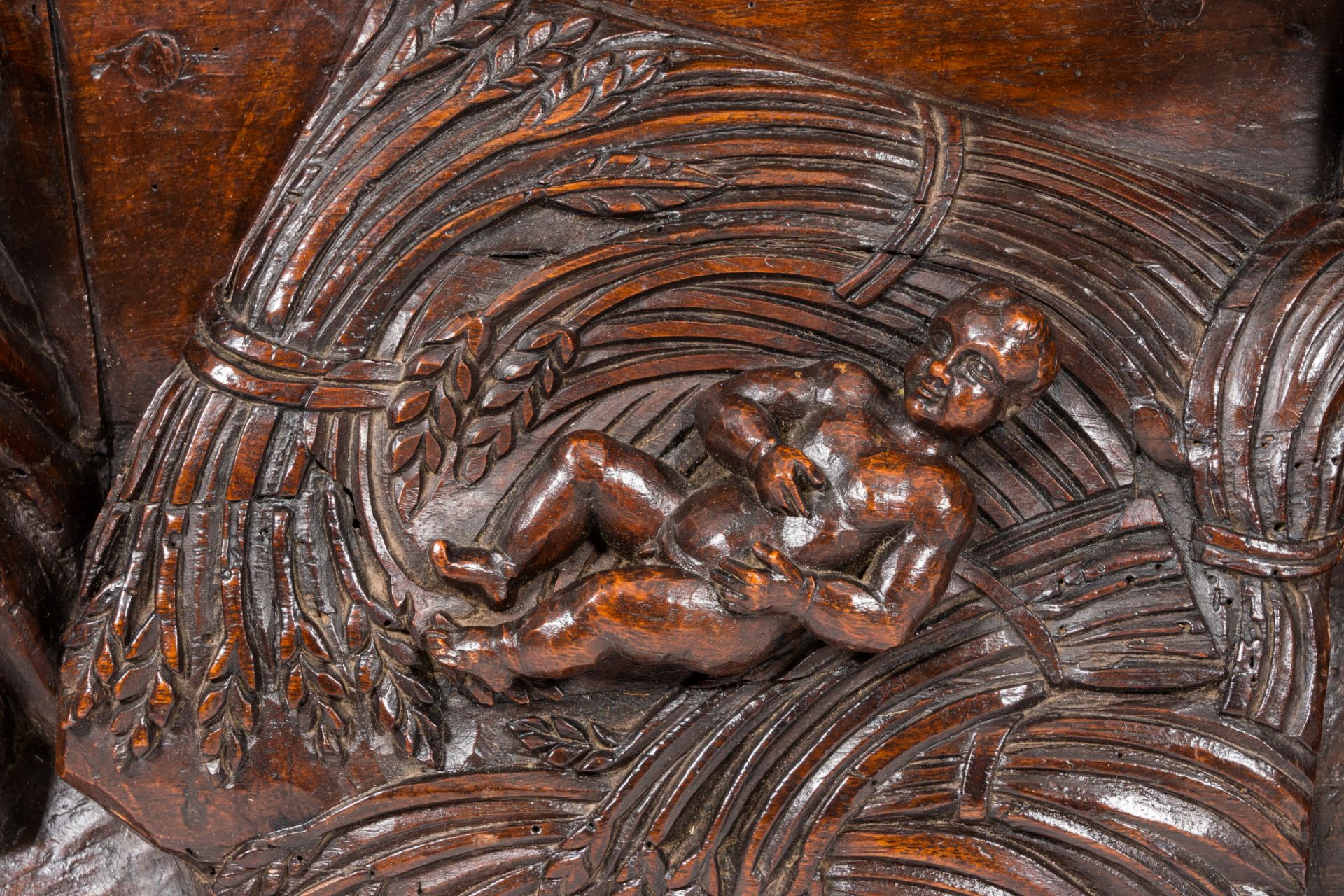 A large Flemish carved wood 'Nativity' panel, 17th C. - Image 5 of 6