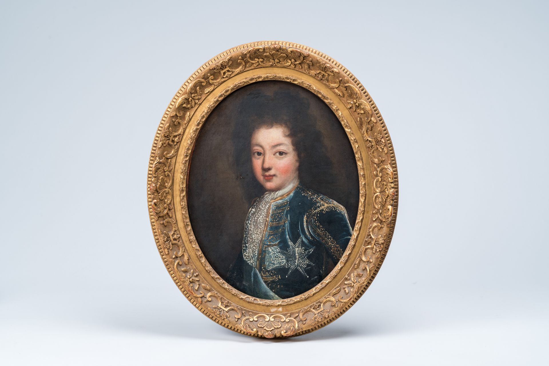 French school: Portrait of Louis XV as a child, oil on canvas, 18th C. - Image 2 of 3