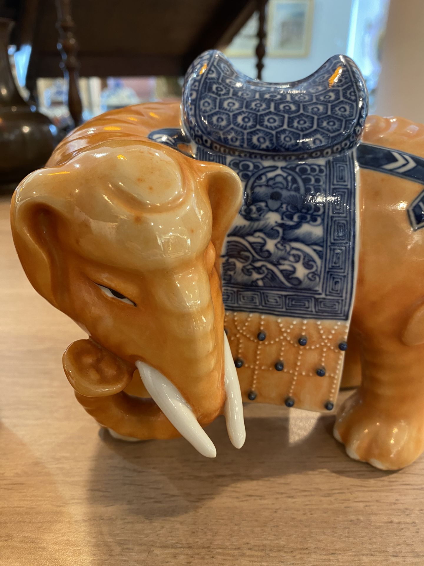 A pair of Chinese polychrome models of elephants, 20th C. - Image 15 of 15