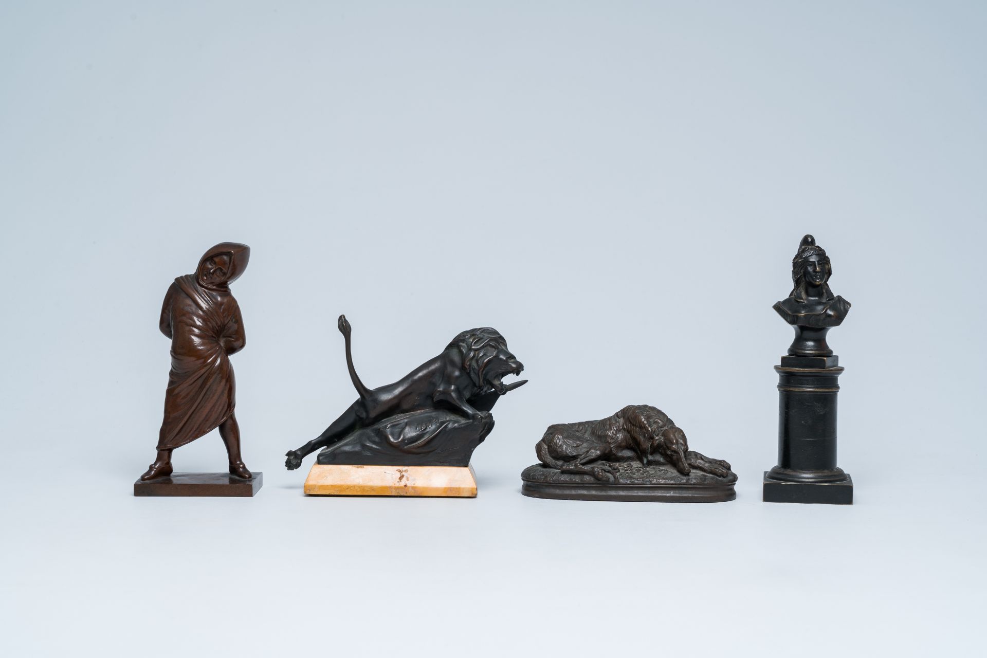Four various patinated bronze sculptures, 19th/20th C. - Bild 2 aus 14