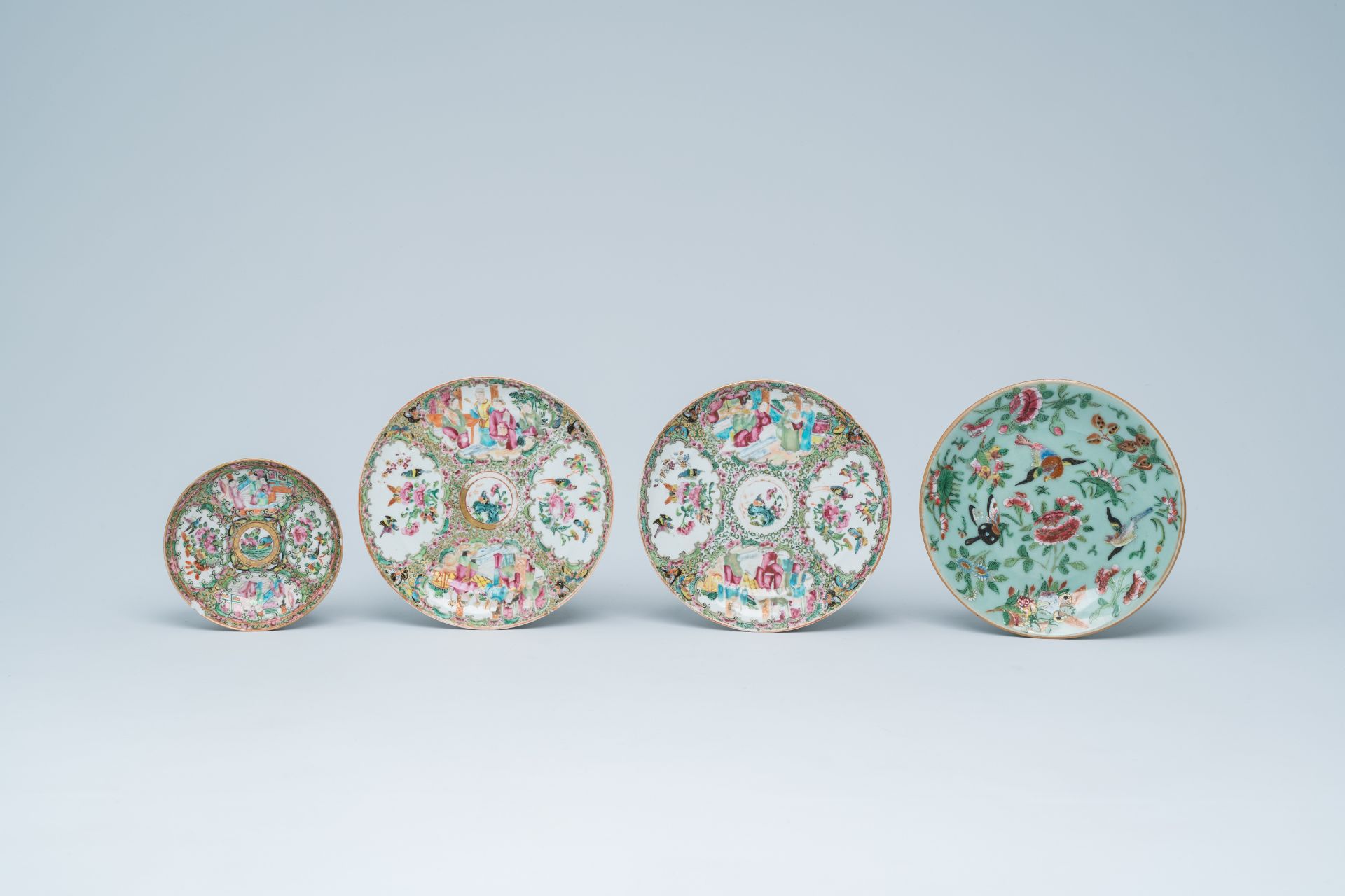 Eleven Chinese Canton famille rose plates with palace scenes and birds and butterflies between bloss - Bild 6 aus 18